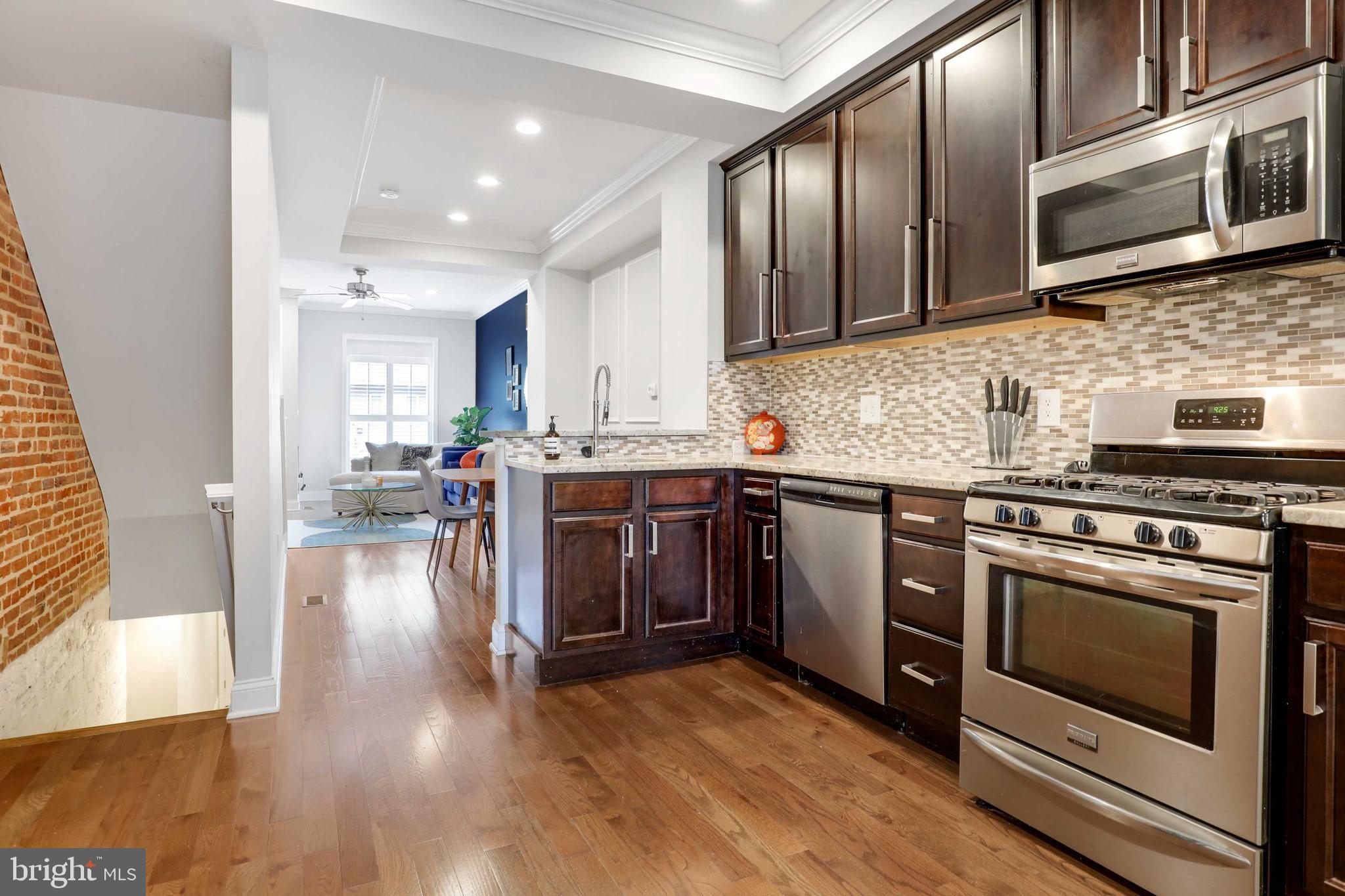 HIGHLANDTOWN - Residential