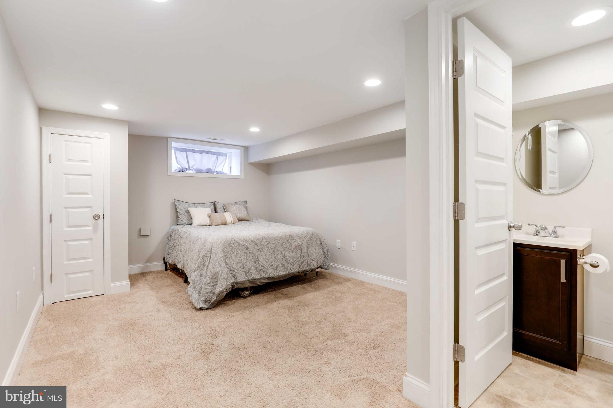 HIGHLANDTOWN - Residential