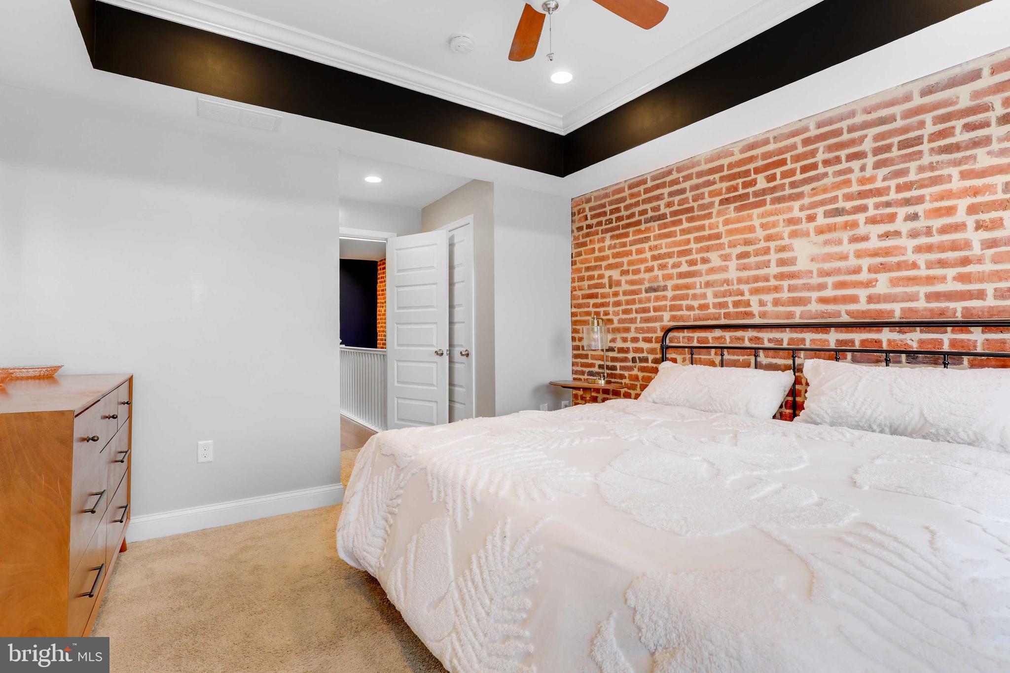 HIGHLANDTOWN - Residential