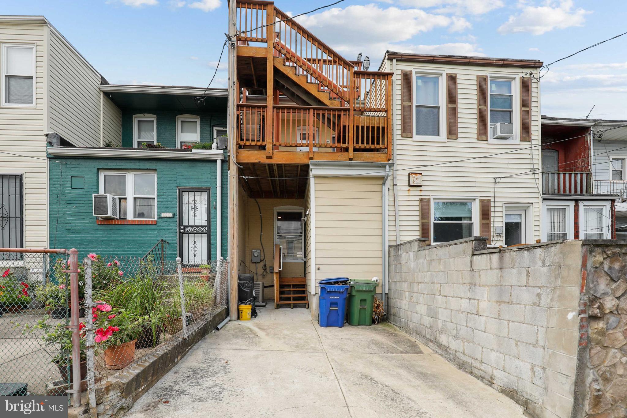 HIGHLANDTOWN - Residential