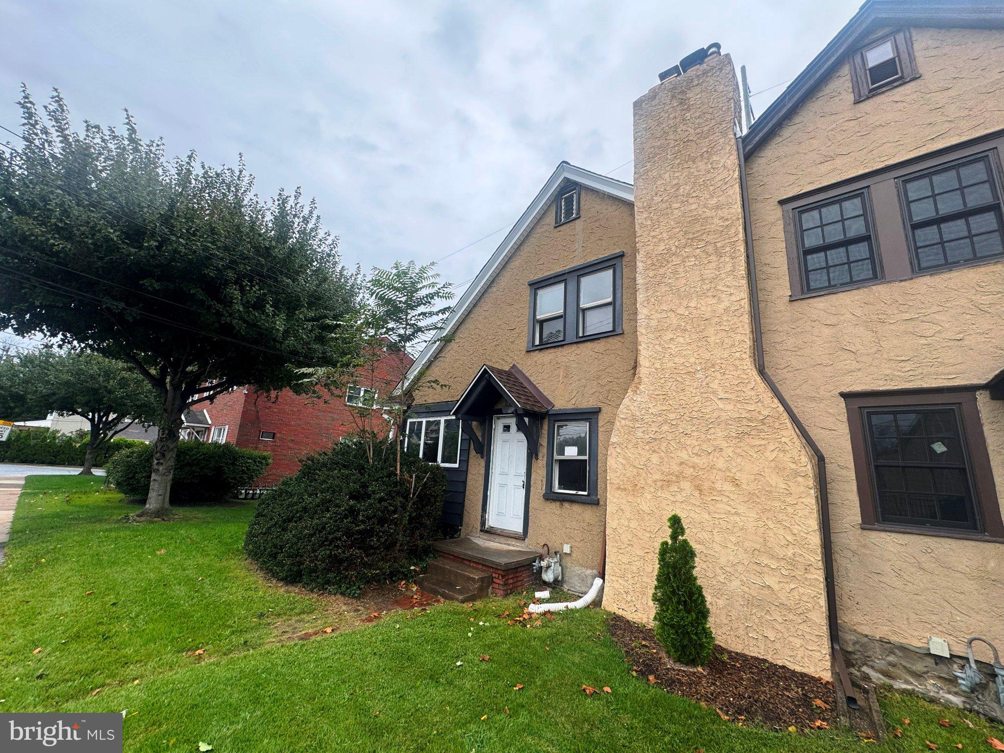 5 E RODGERS STREET