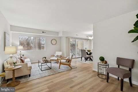 8006 CHANUTE PLACE 17/8 FALLS CHURCH VA 22042