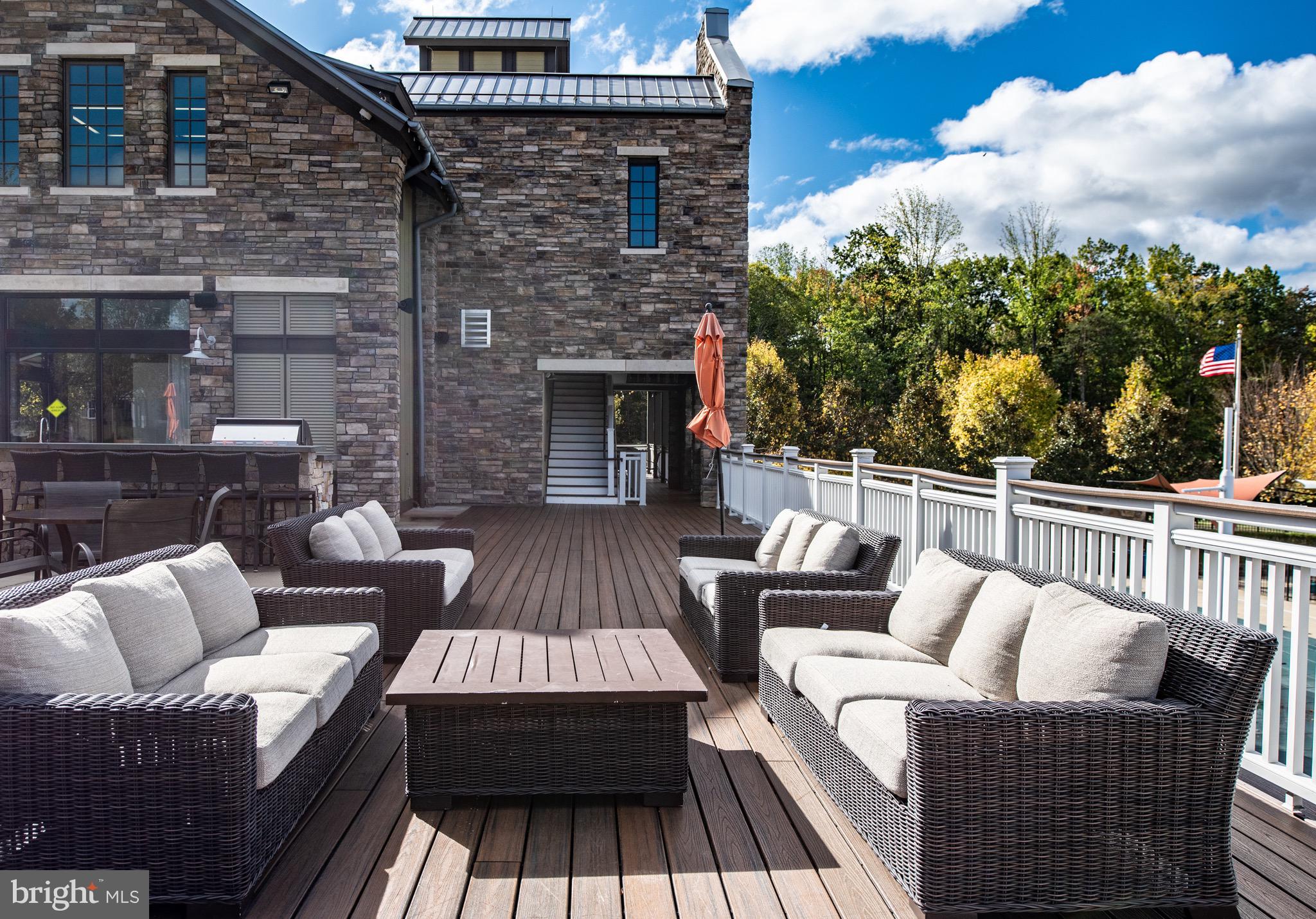 EMBREY MILL - Residential