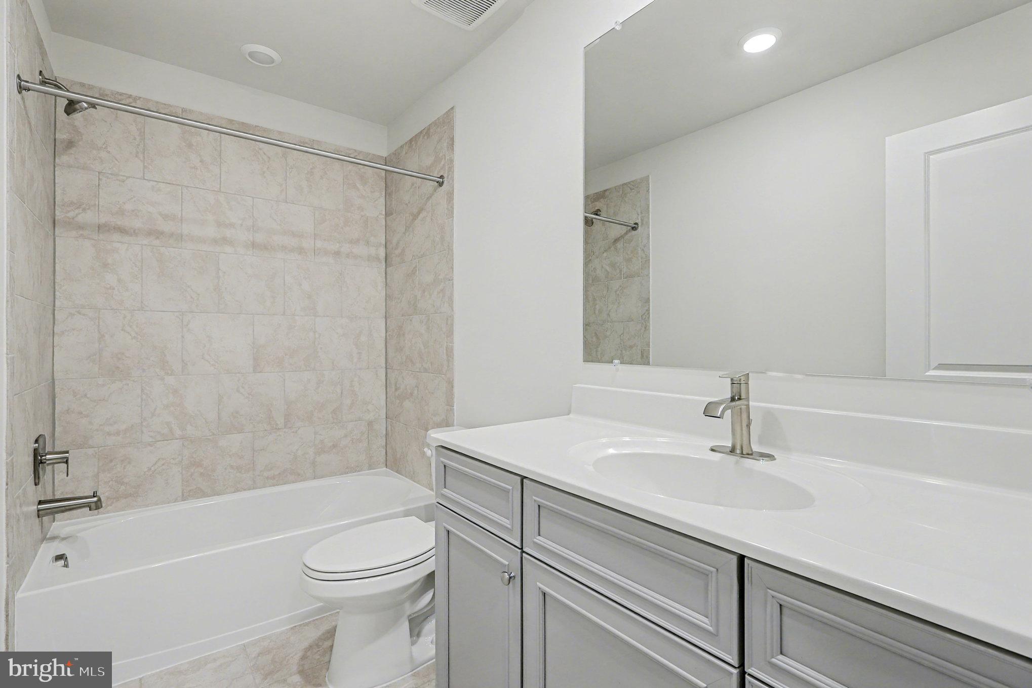 ST CHARLES - Residential Lease