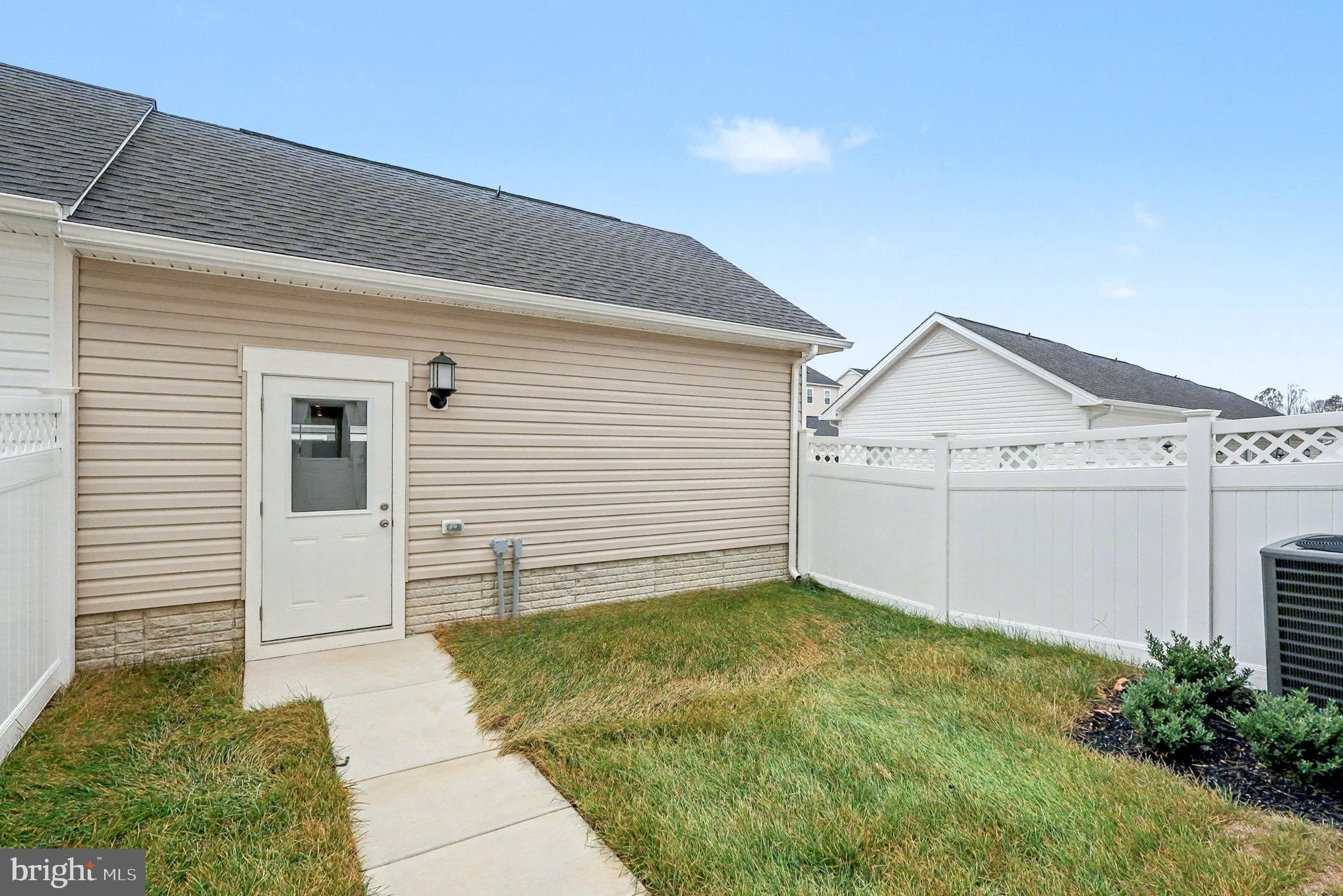 ST CHARLES - Residential Lease