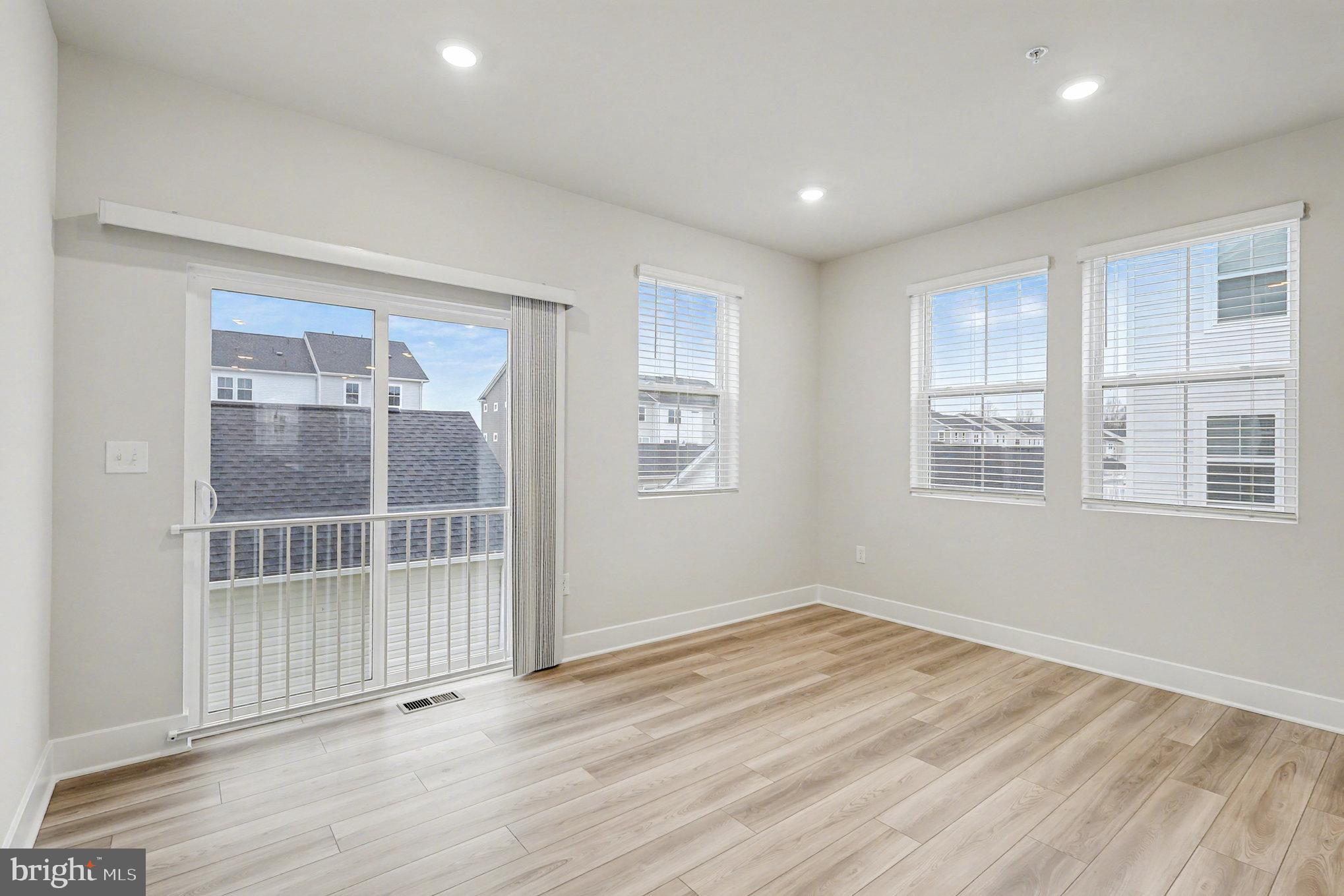 ST CHARLES - Residential Lease