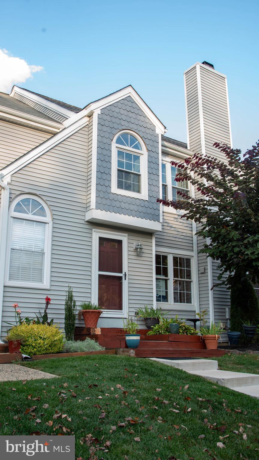 43 BLACK WATCH COURT