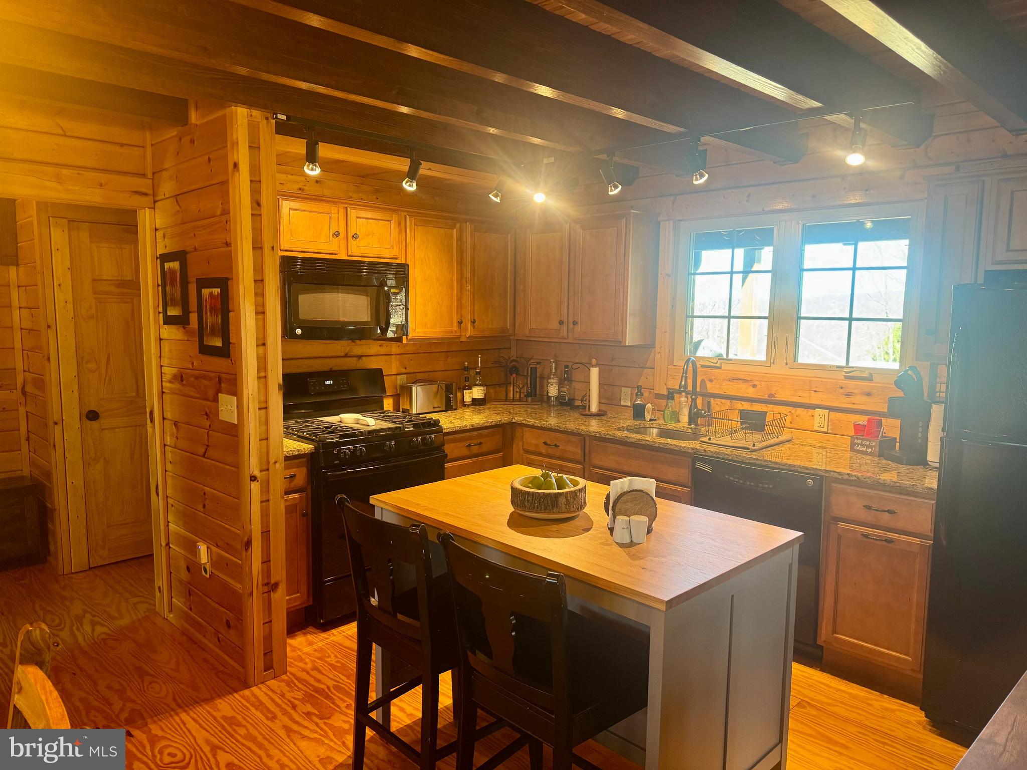 EAGLE ROCK RESORT - Residential