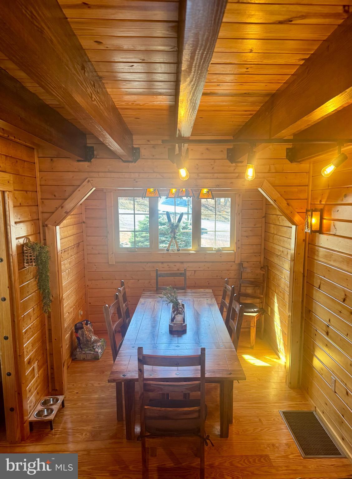 EAGLE ROCK RESORT - Residential