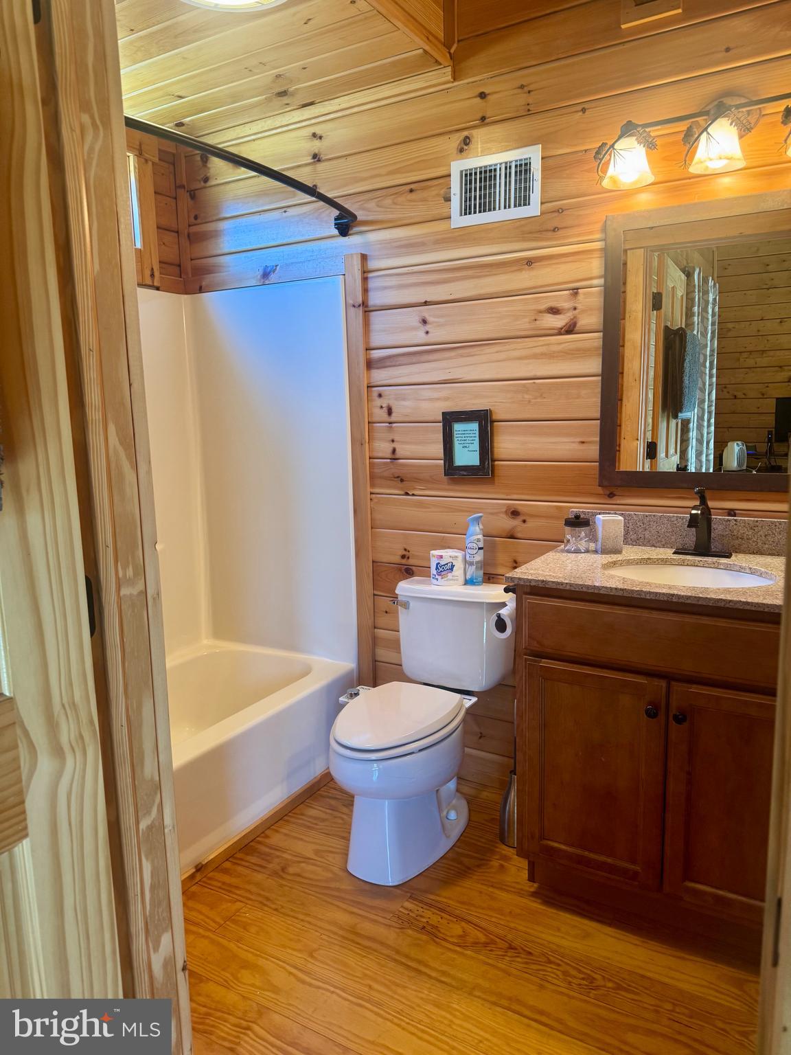 EAGLE ROCK RESORT - Residential