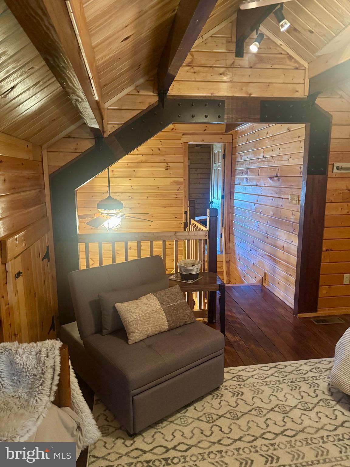 EAGLE ROCK RESORT - Residential