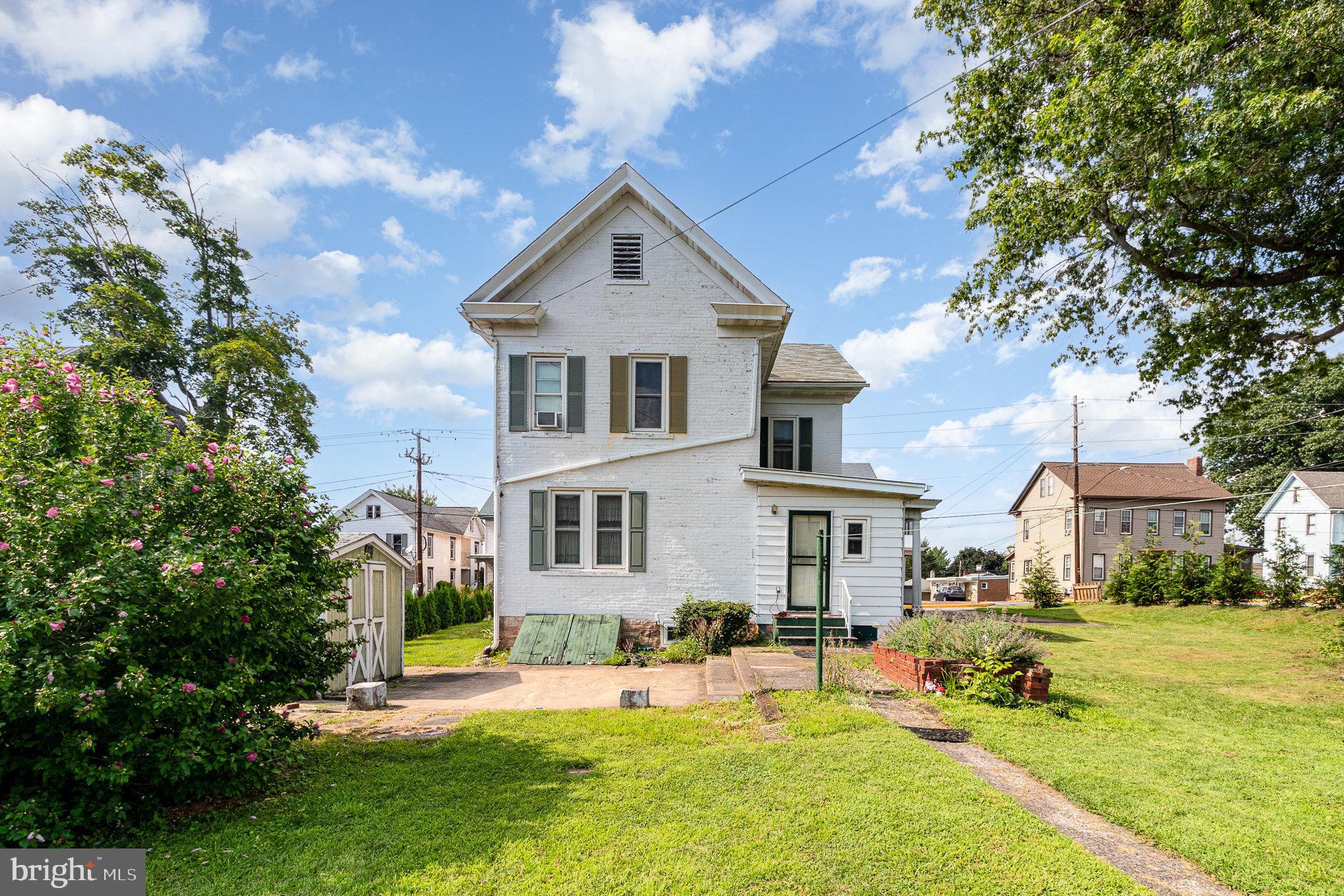 ELIZABETHVILLE BOROUGH - Residential