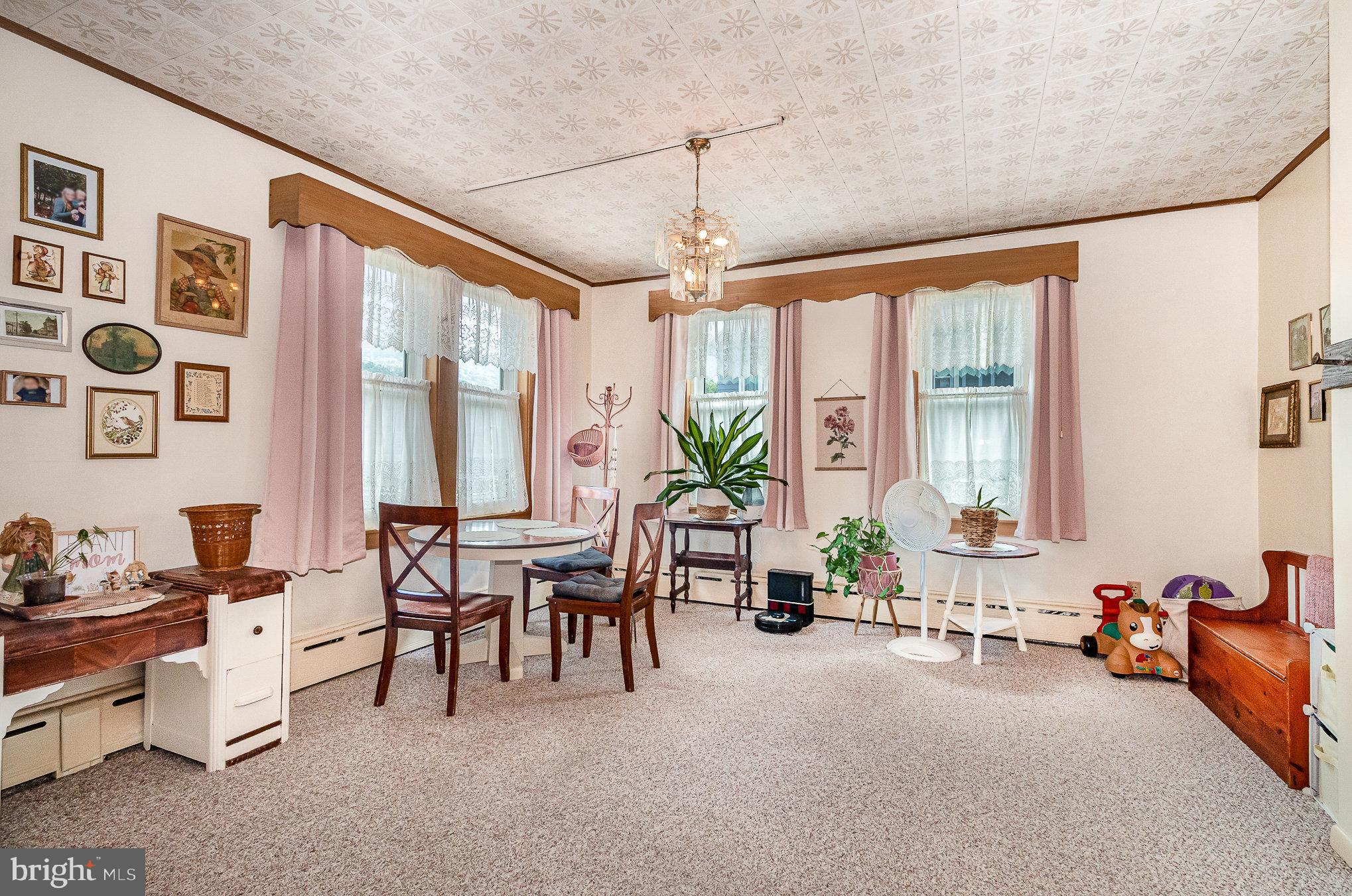 ELIZABETHVILLE BOROUGH - Residential