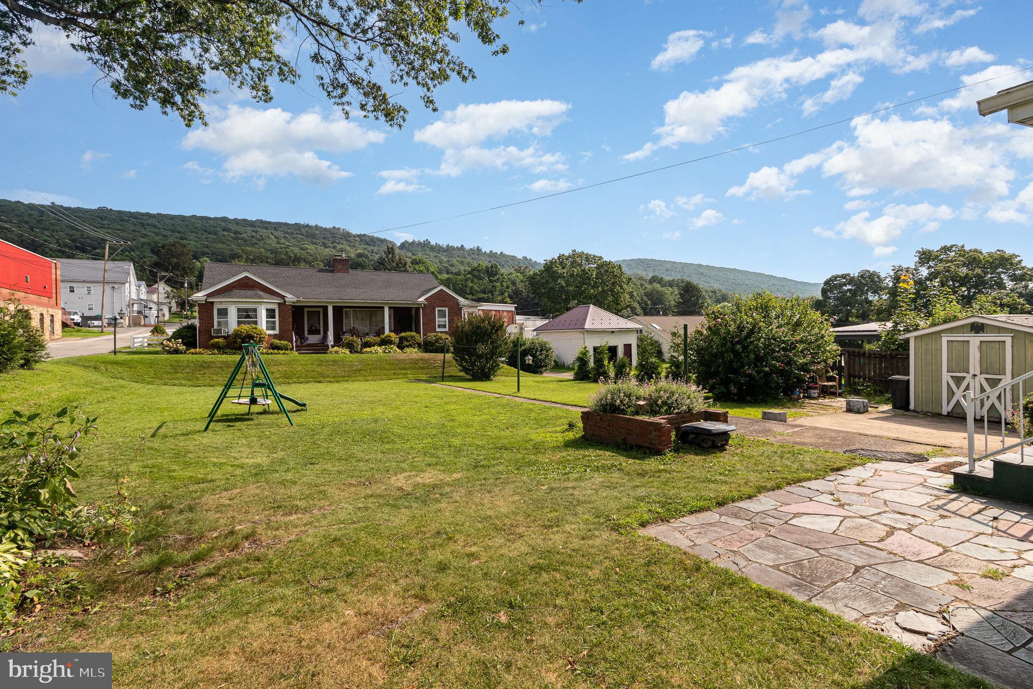 ELIZABETHVILLE BOROUGH - Residential