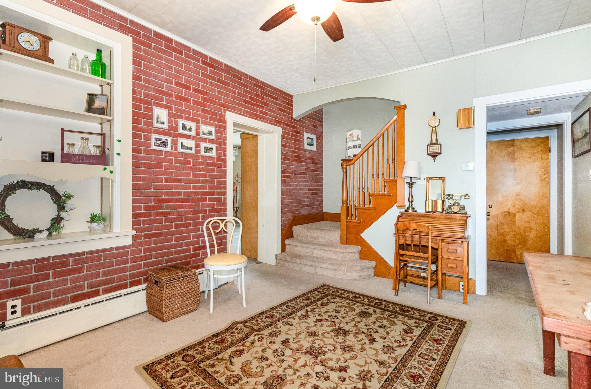 ELIZABETHVILLE BOROUGH - Residential