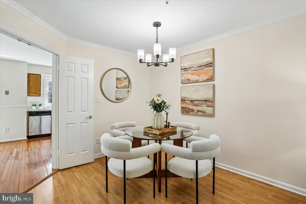 HOLLY POINTE - Residential