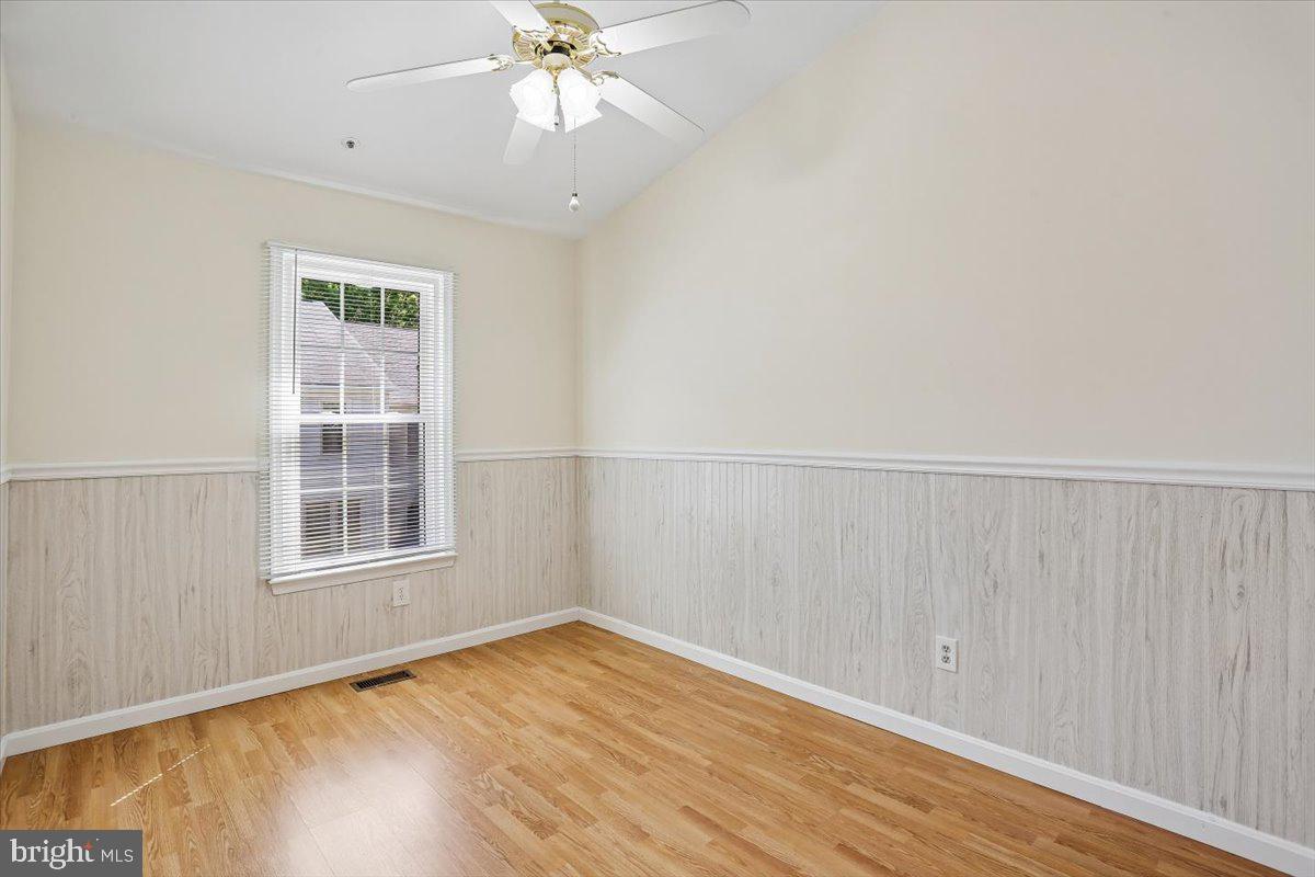 HOLLY POINTE - Residential