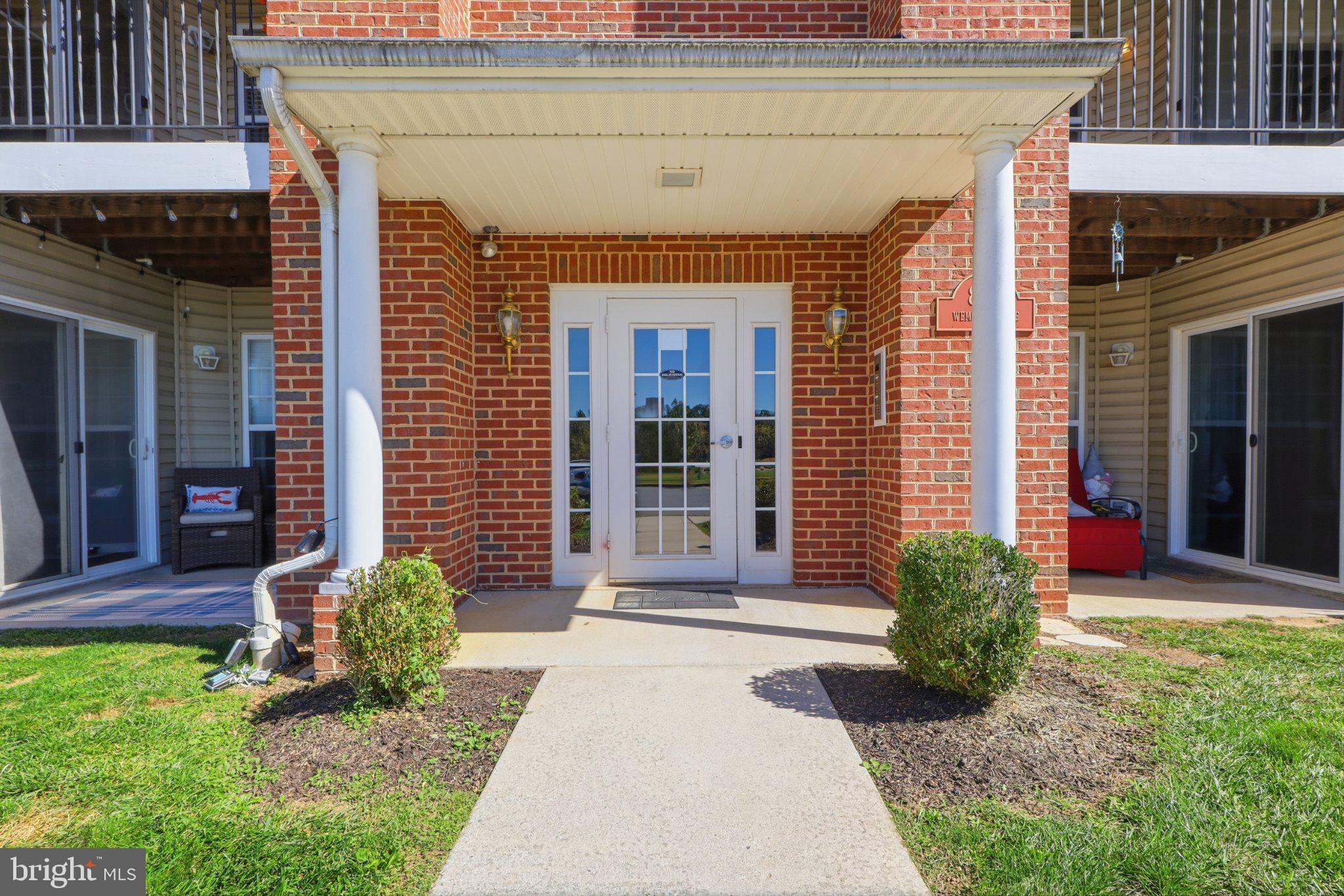 800 WEMBLEY DRIVE 2D