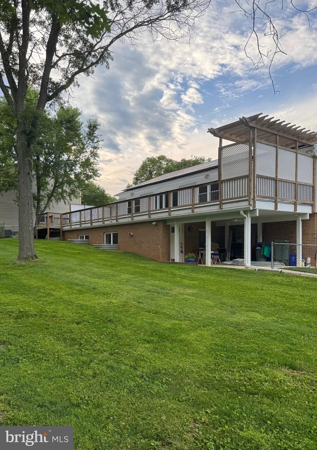 13 MONTFORD COURT