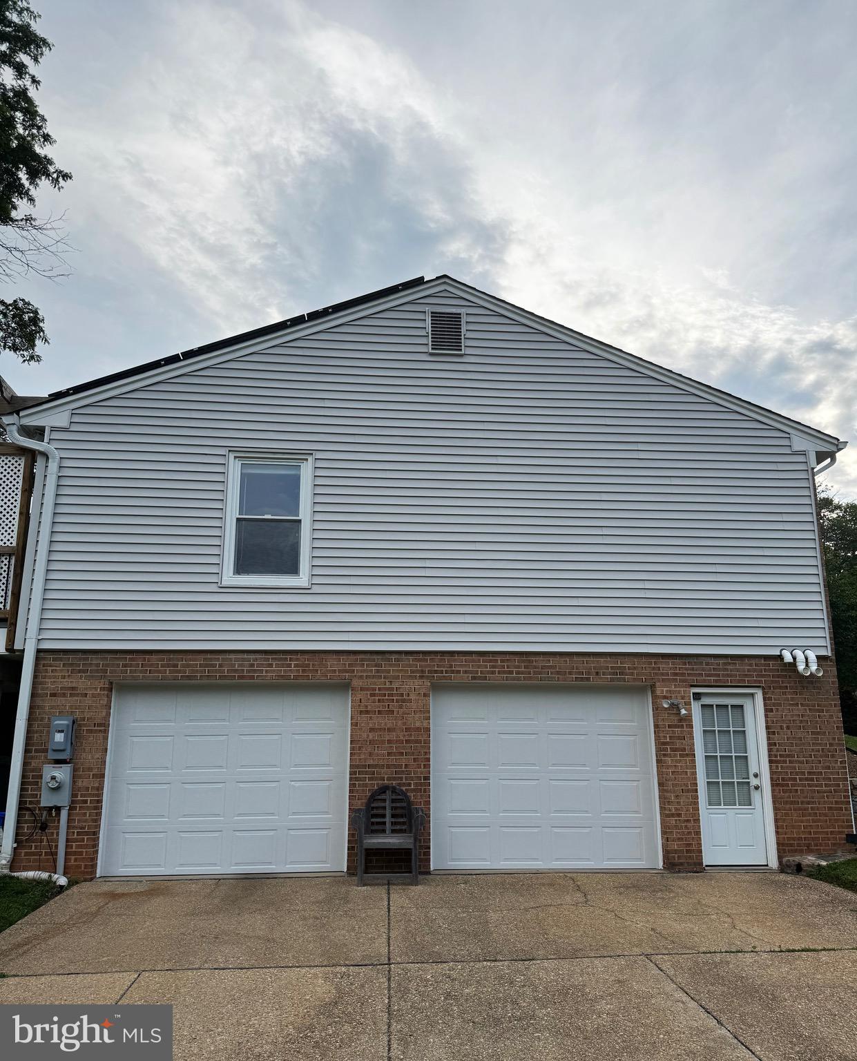 13 MONTFORD COURT