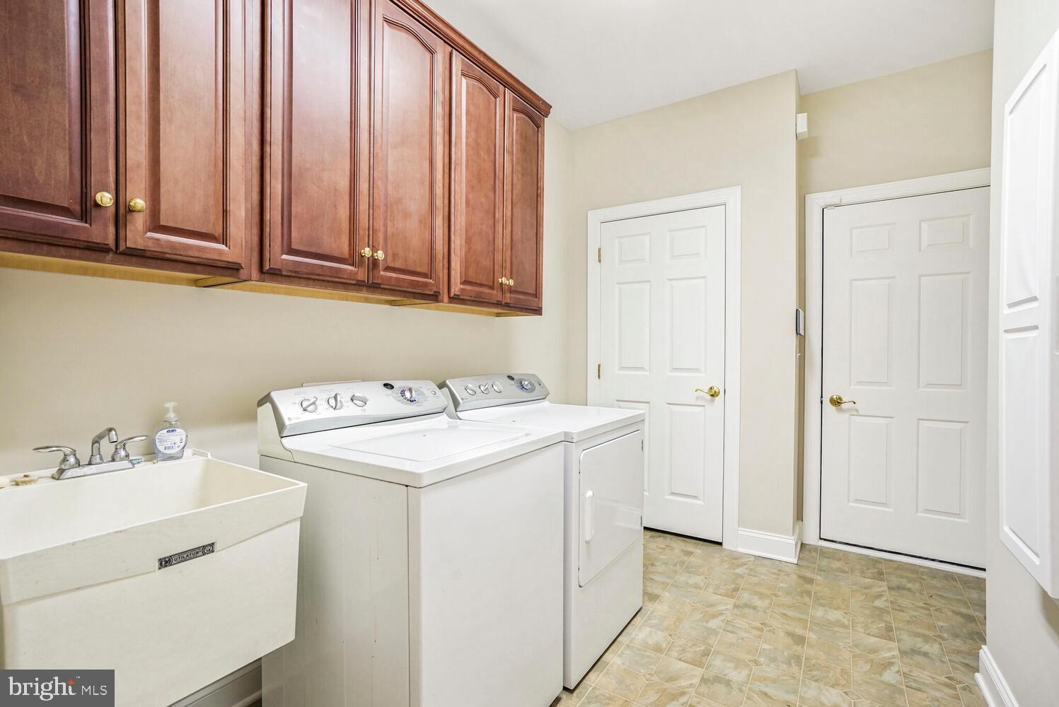 REGENCY AT DOMINION VALLEY - Residential