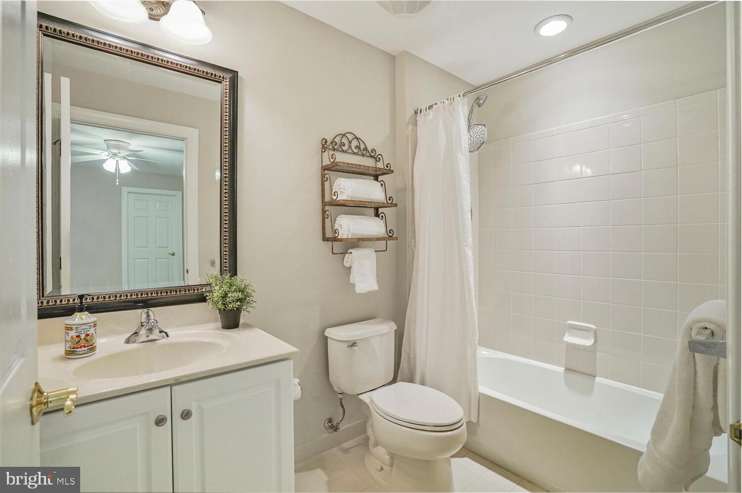 REGENCY AT DOMINION VALLEY - Residential