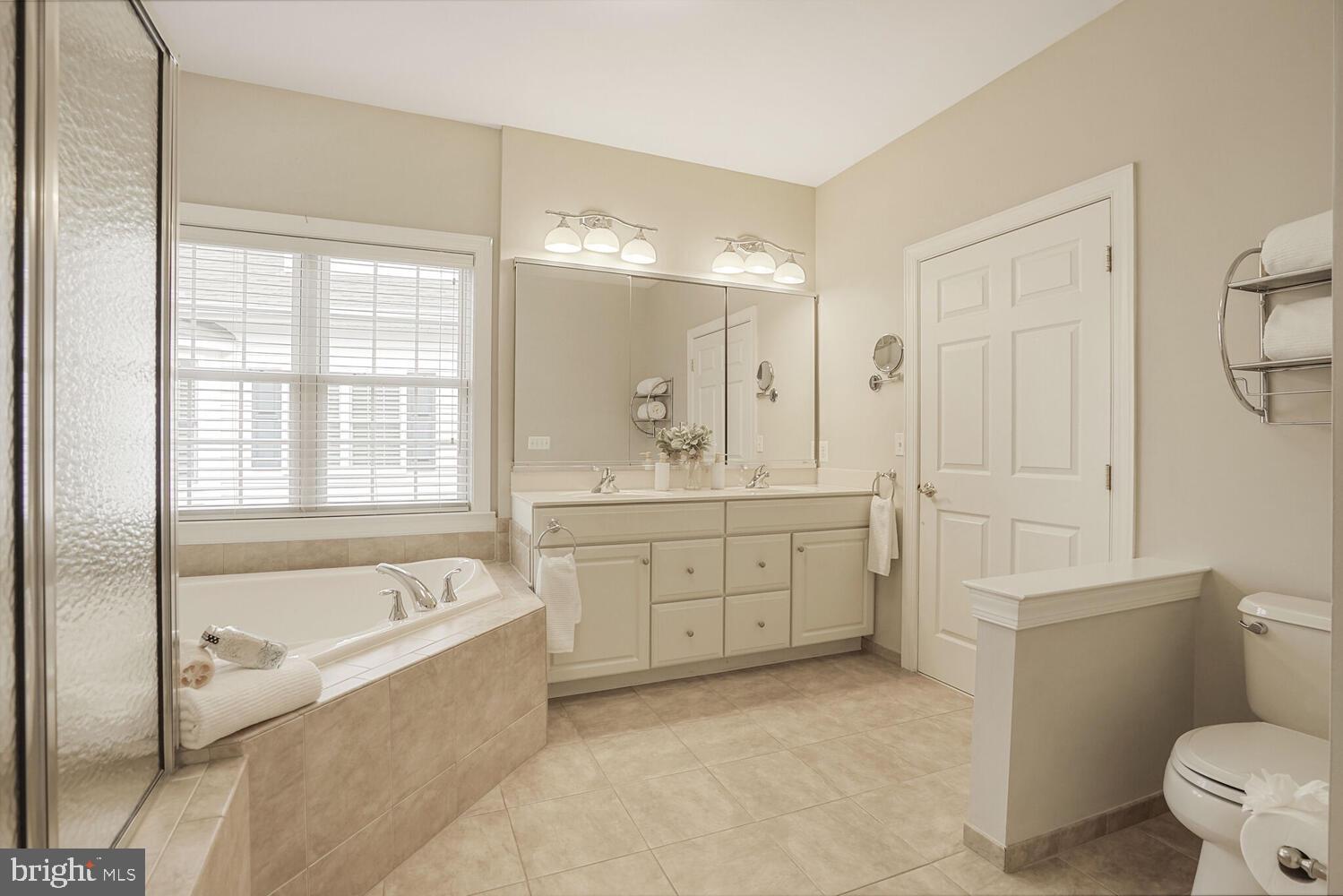 REGENCY AT DOMINION VALLEY - Residential