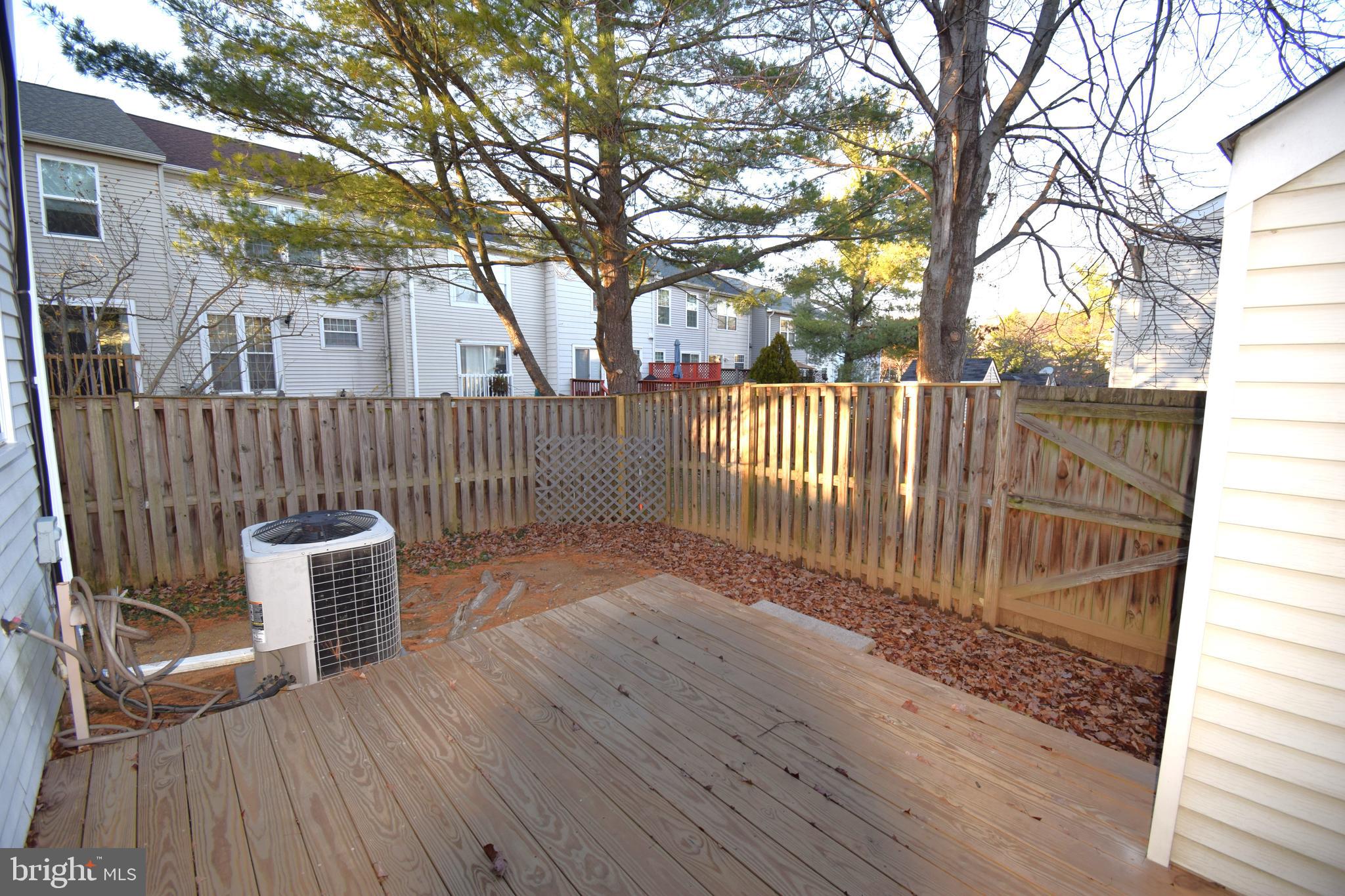 MANCHESTER LAKES - Residential Lease