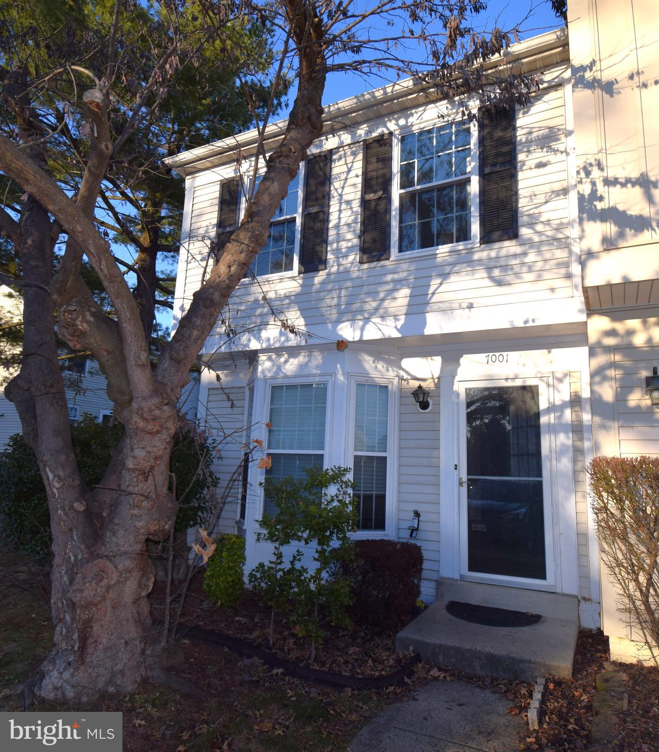 MANCHESTER LAKES - Residential Lease