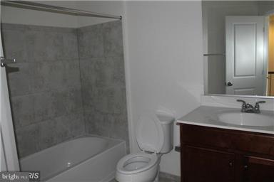 BRAMBLETON LANDBAY 3 - Residential Lease