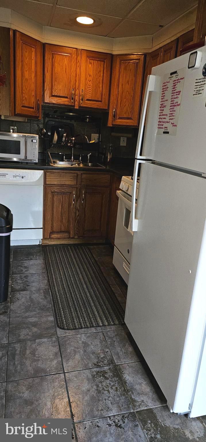 CLIFTON HEIGHTS - Residential