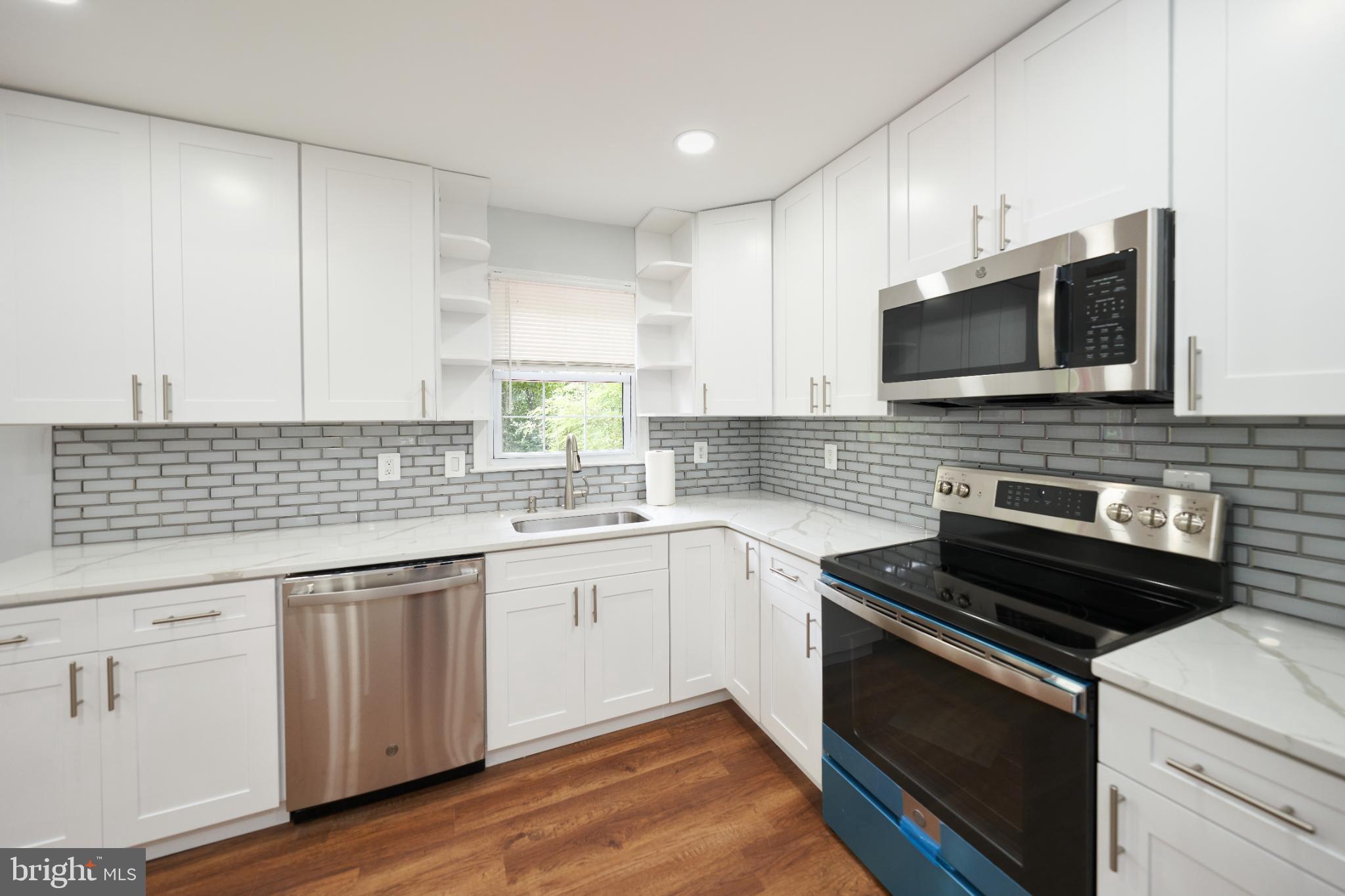 VILLA D ESTE VILLAGE - Residential Lease