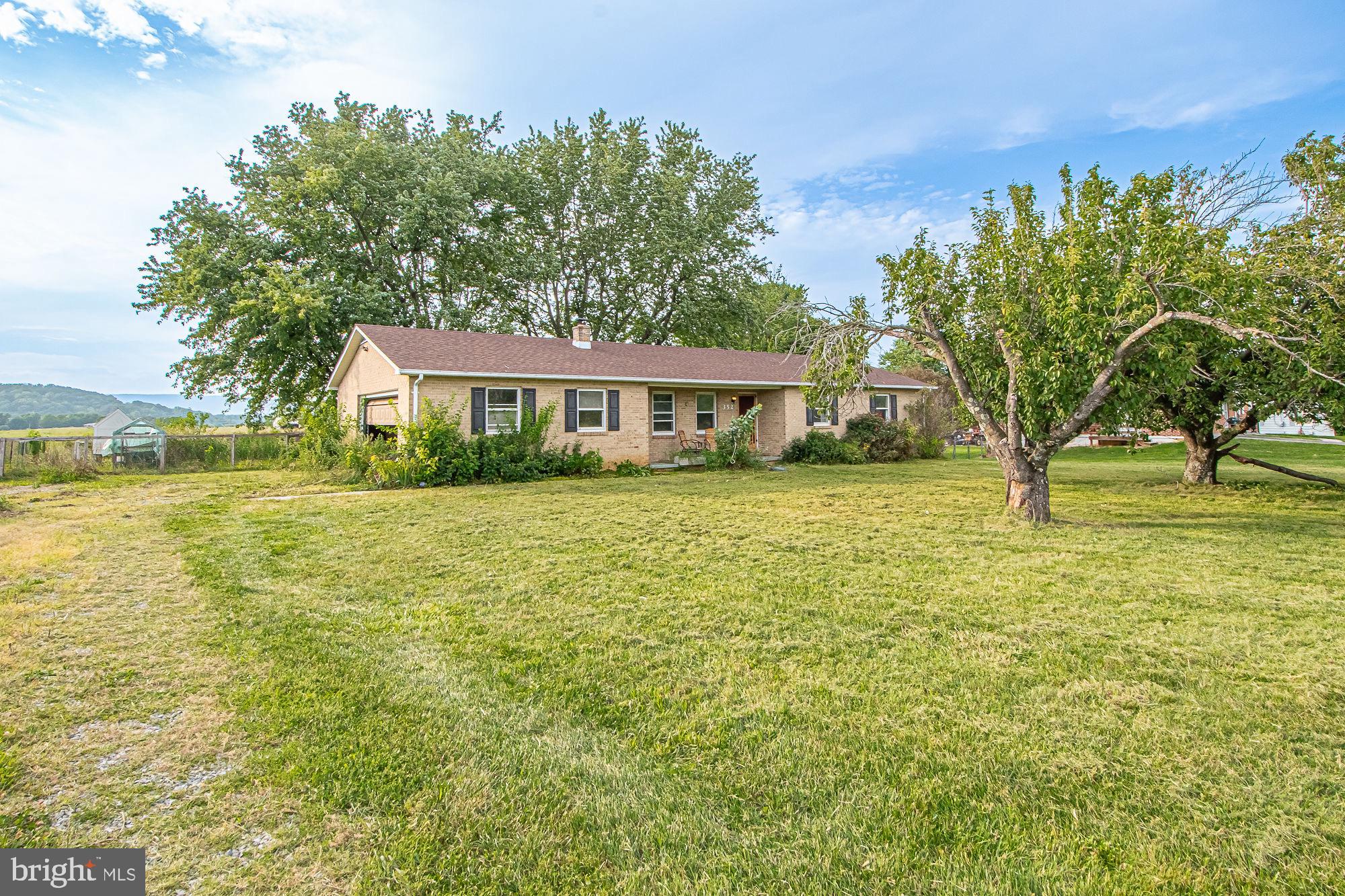 352 WOODCHUCK LANE