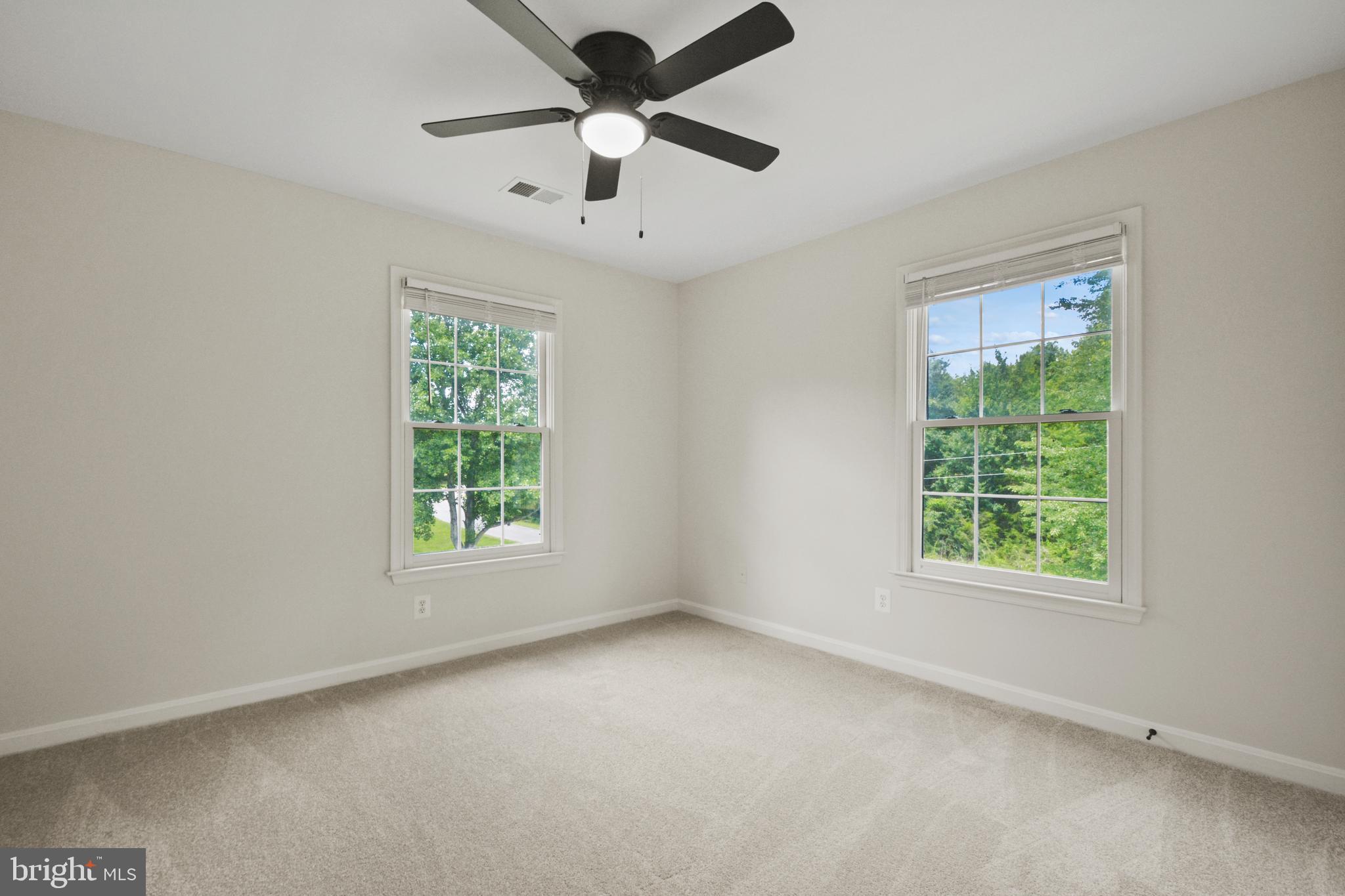 DUTCH HOLLOW - Residential