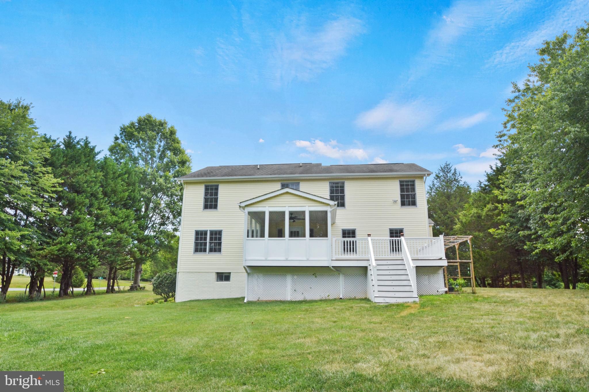 DUTCH HOLLOW - Residential