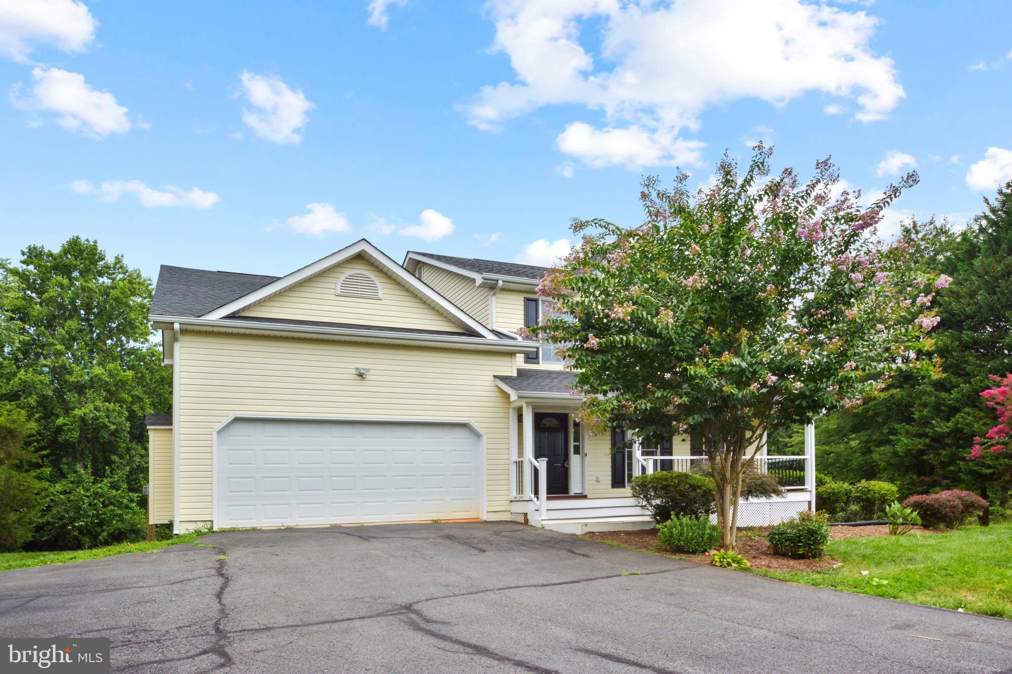 DUTCH HOLLOW - Residential