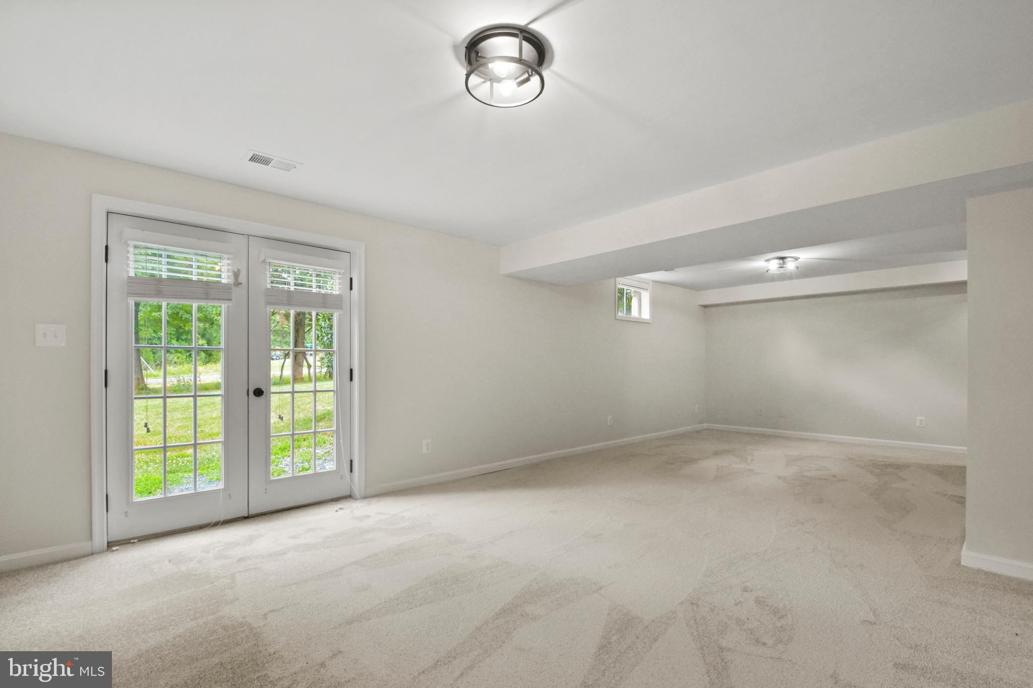 DUTCH HOLLOW - Residential