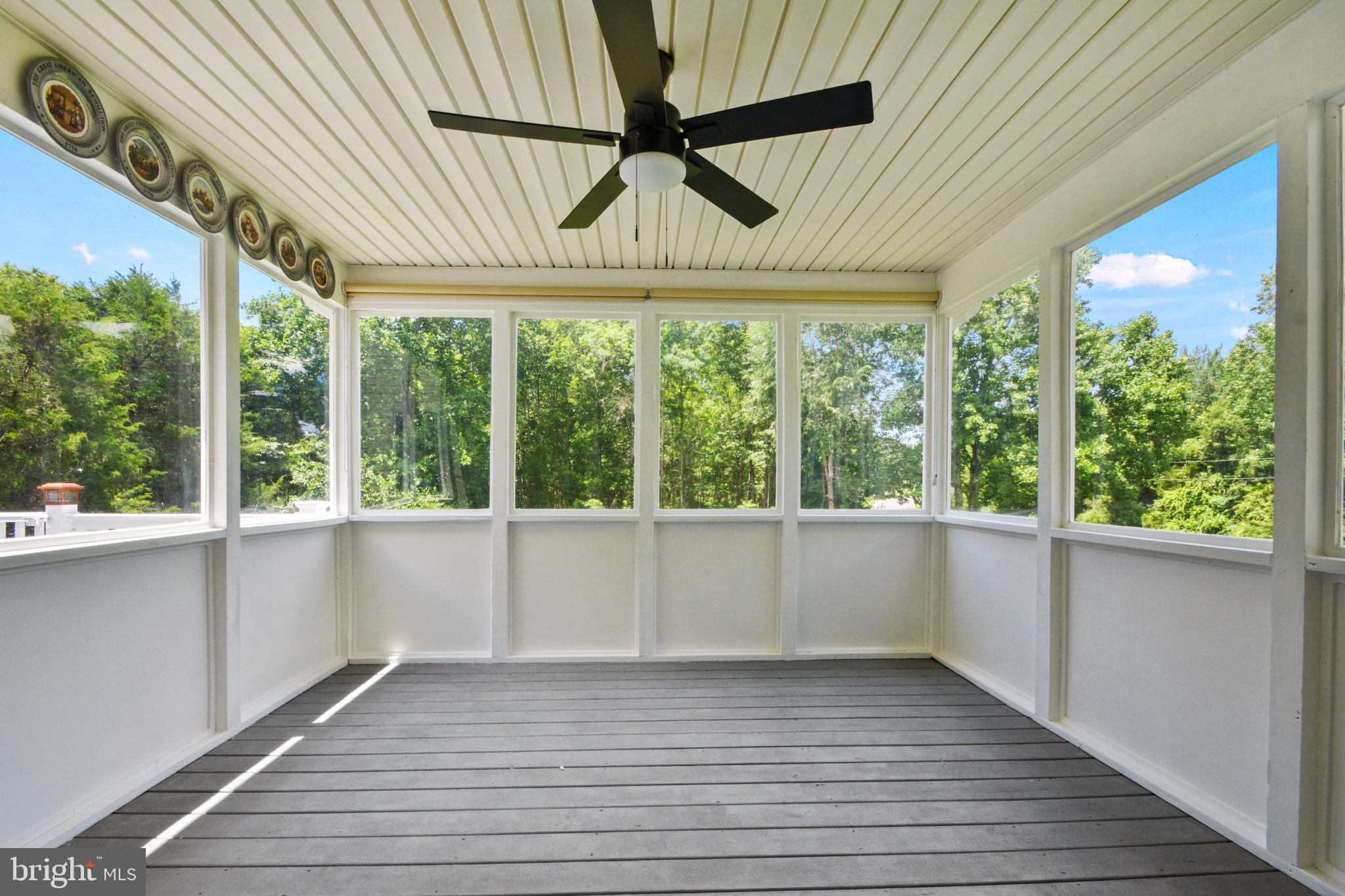 DUTCH HOLLOW - Residential