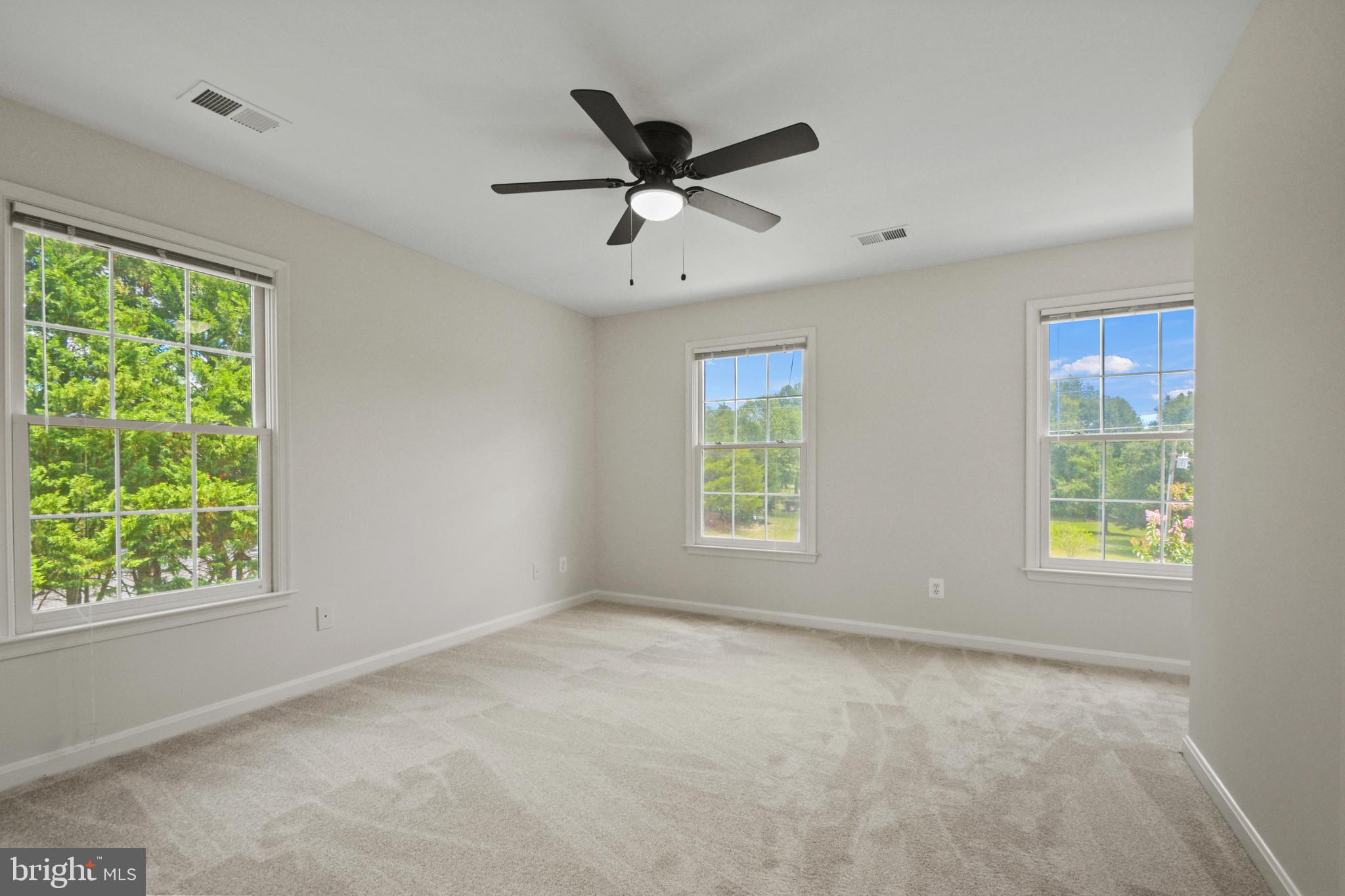 DUTCH HOLLOW - Residential