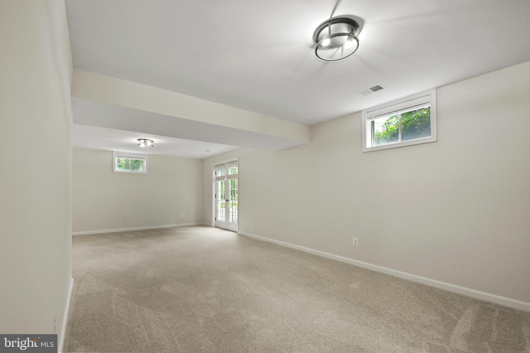 DUTCH HOLLOW - Residential