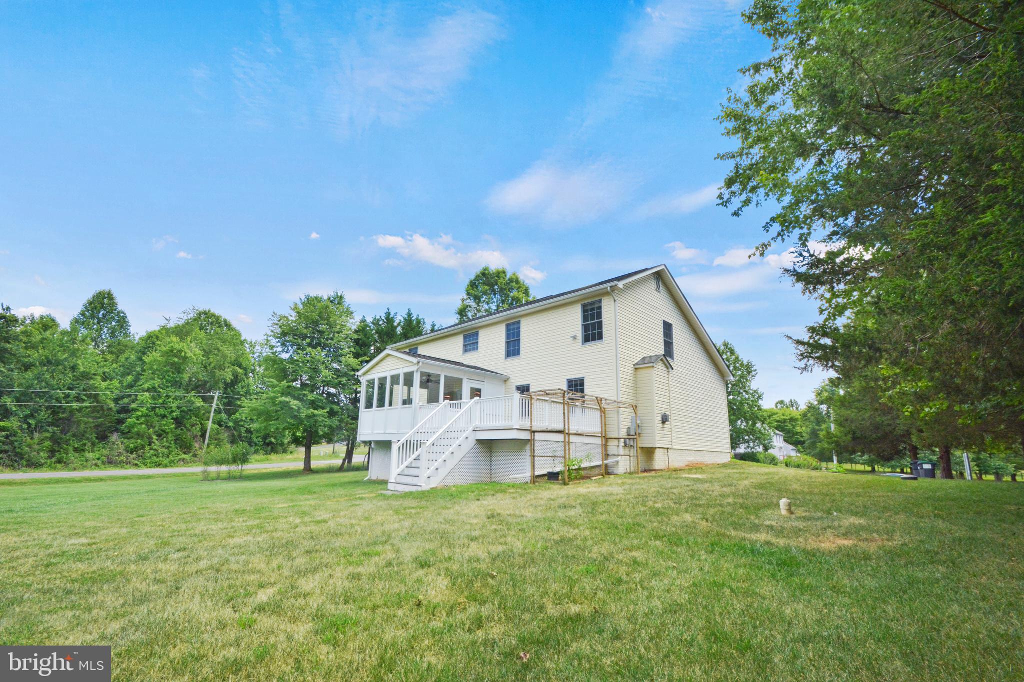 DUTCH HOLLOW - Residential
