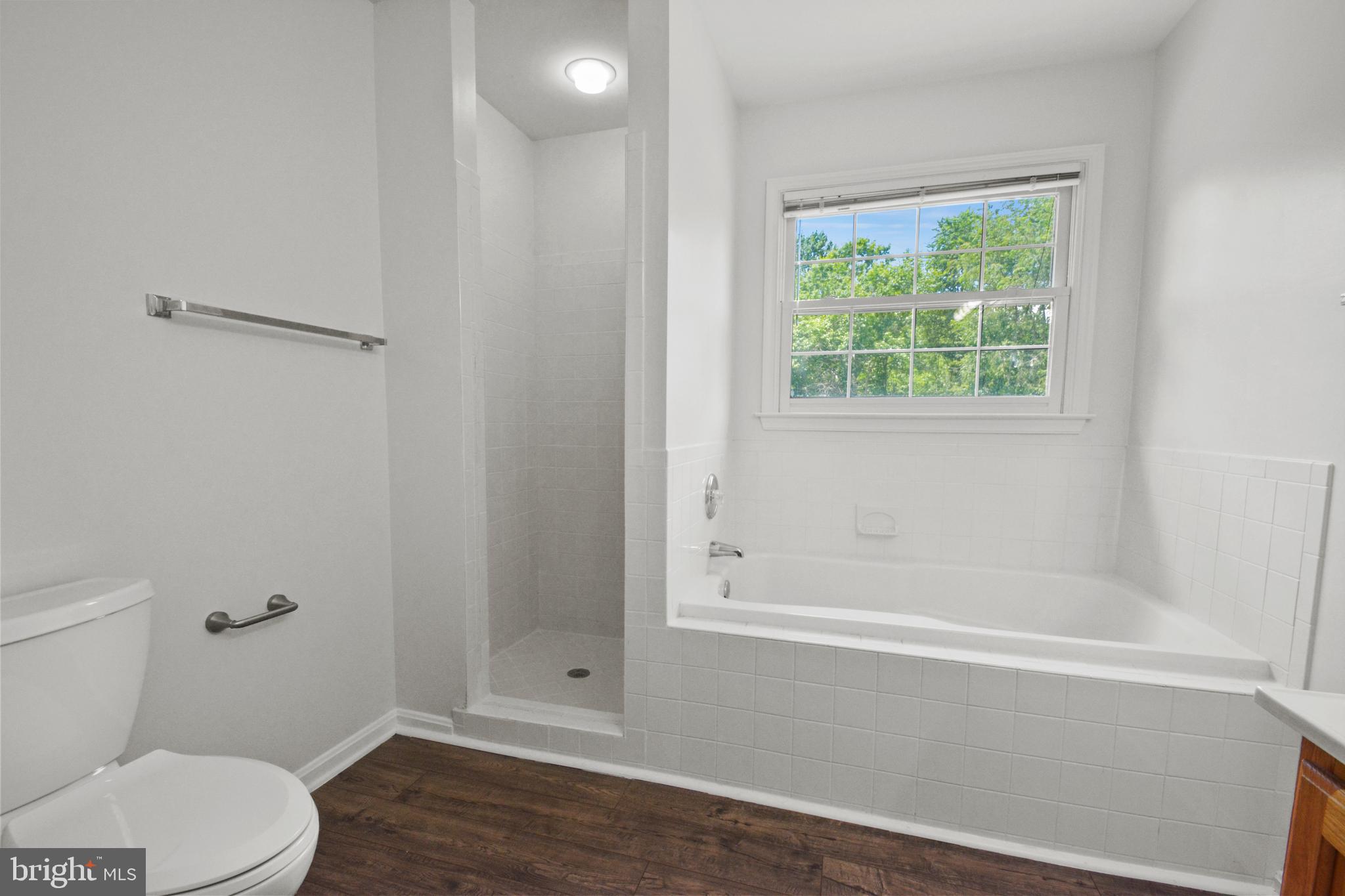 DUTCH HOLLOW - Residential