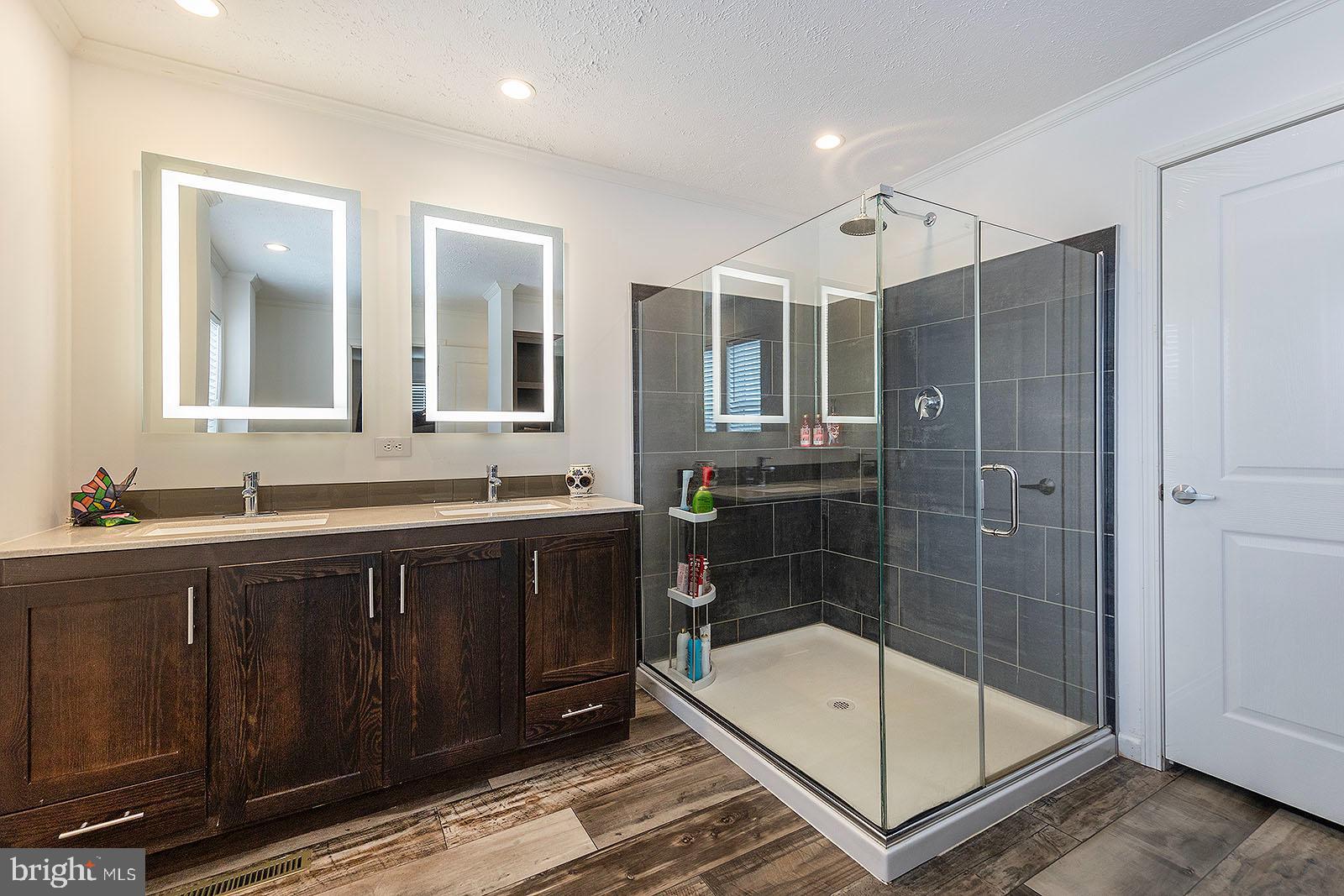 SLEEPY MEADOWS - Residential