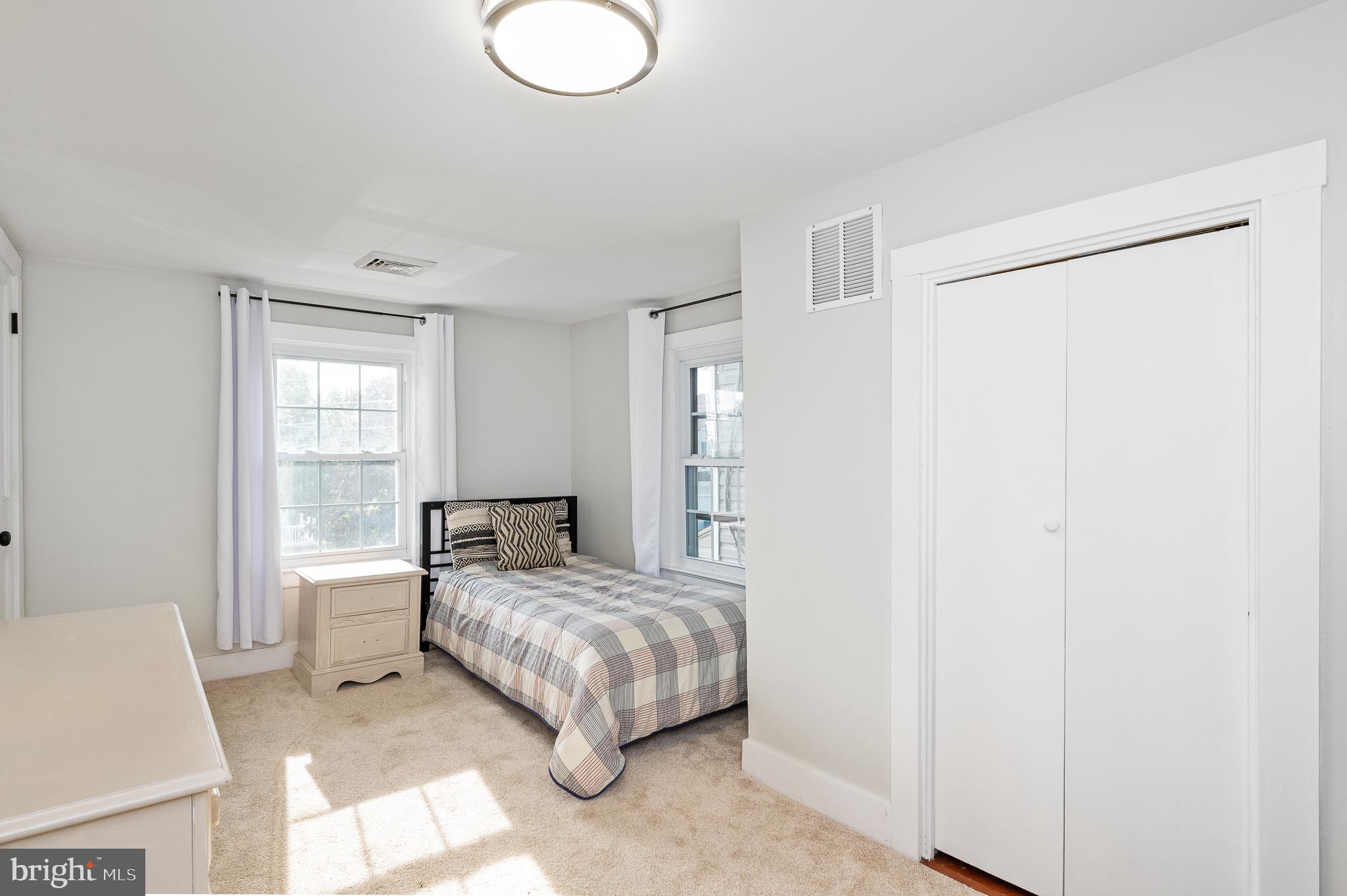 PERRYVILLE - Residential