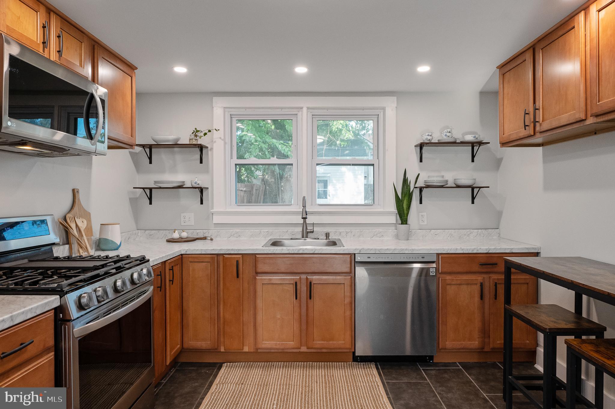 PERRYVILLE - Residential