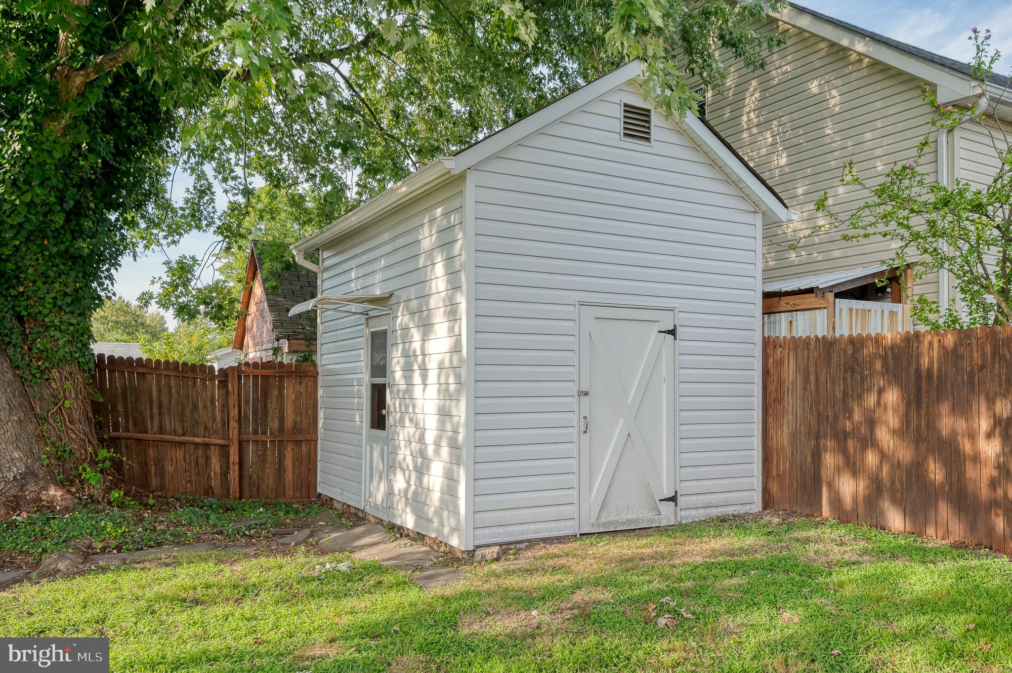 PERRYVILLE - Residential