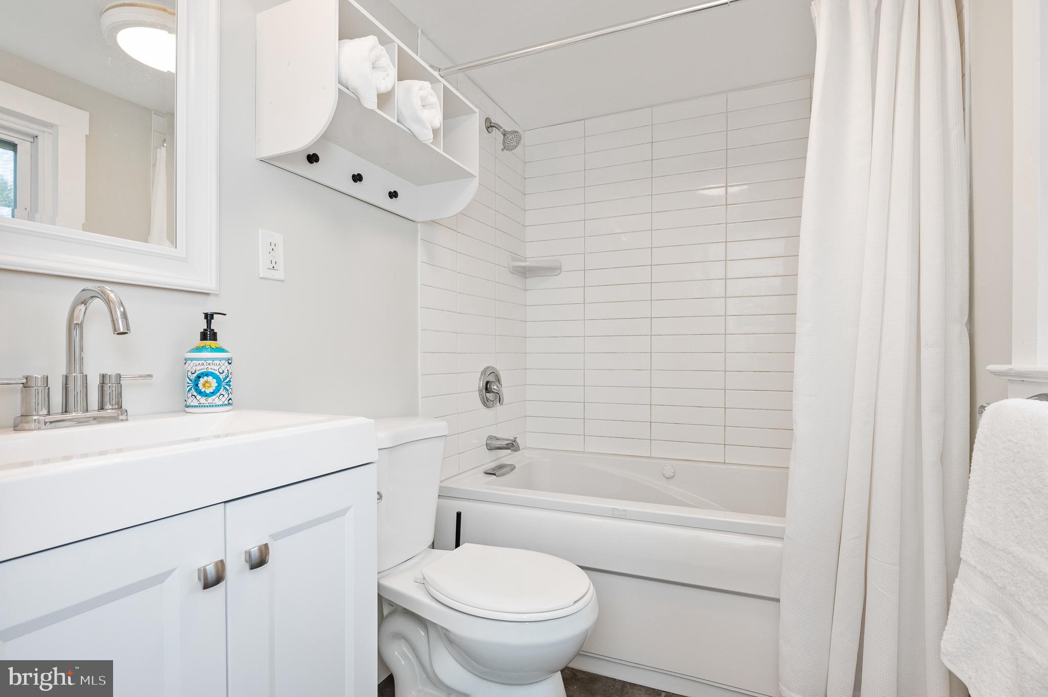 PERRYVILLE - Residential