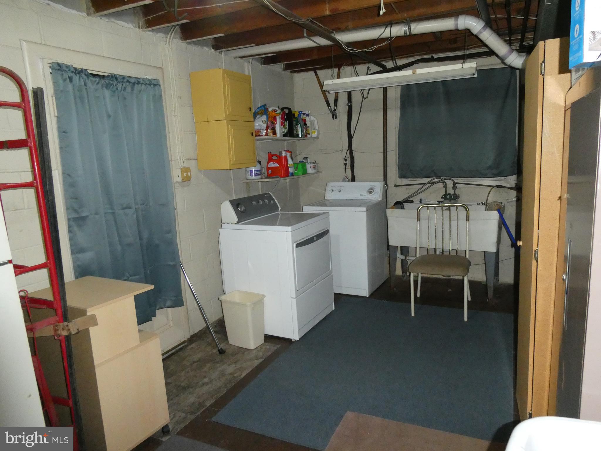 CRESTVIEW MANOR - Residential