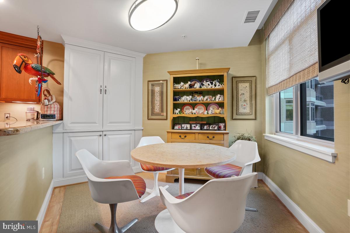 SOMERSET - Residential