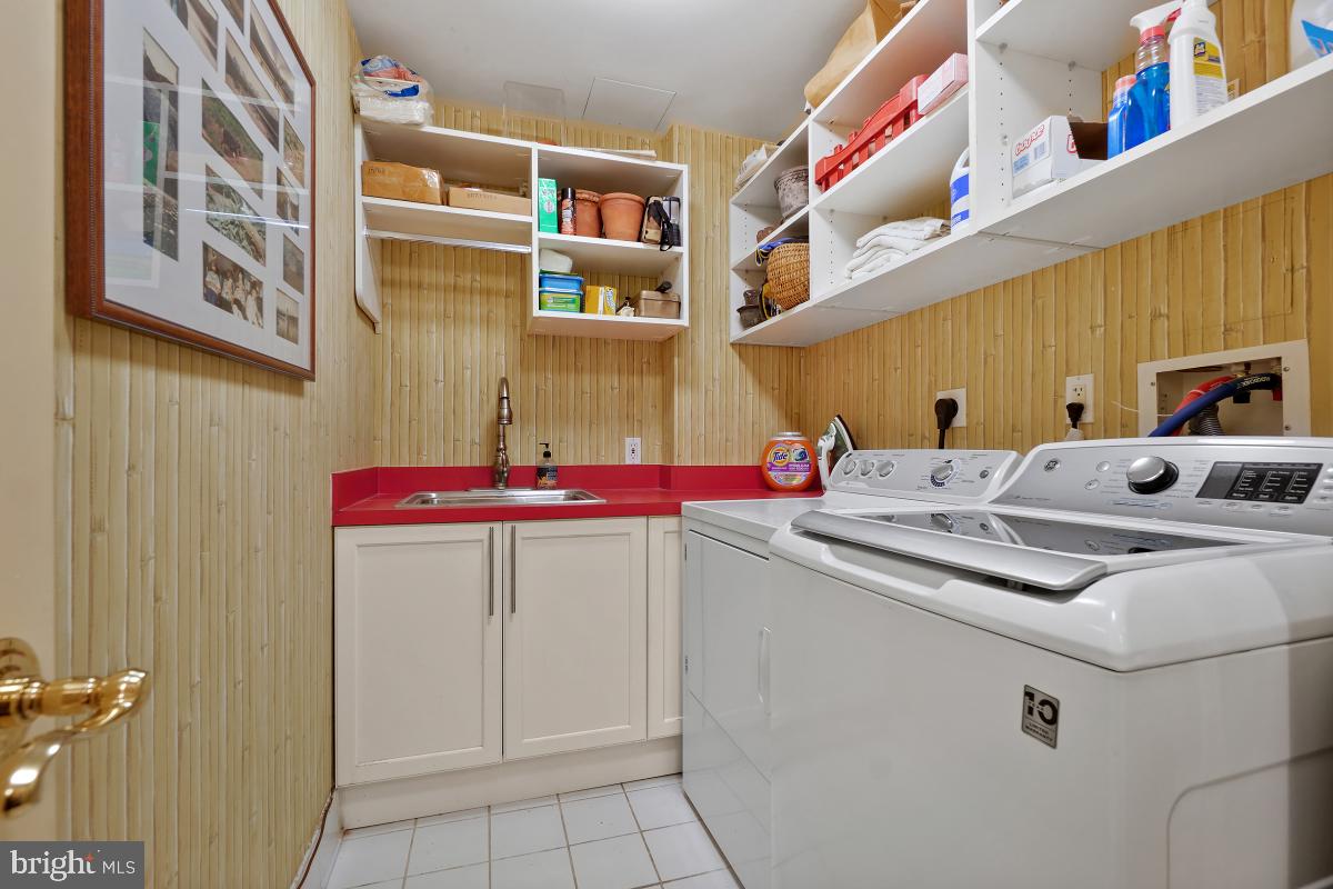 SOMERSET - Residential